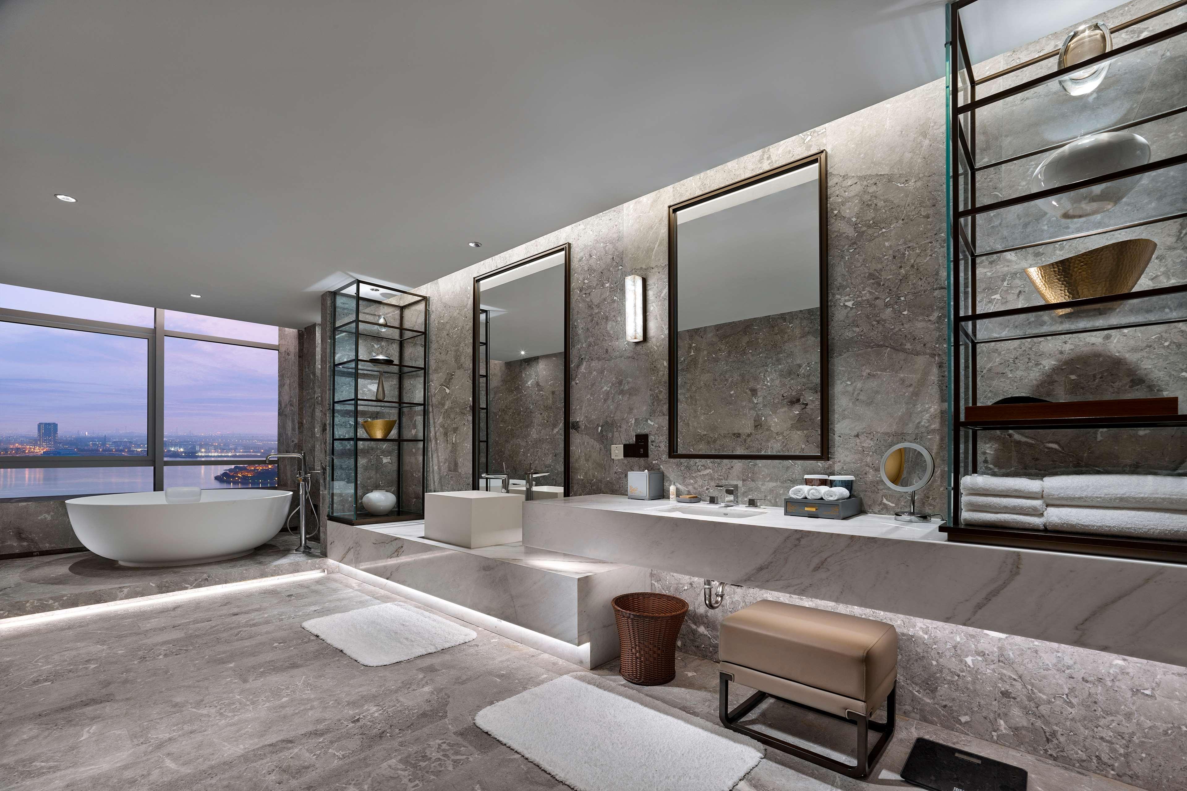 Suite Premium King Bed