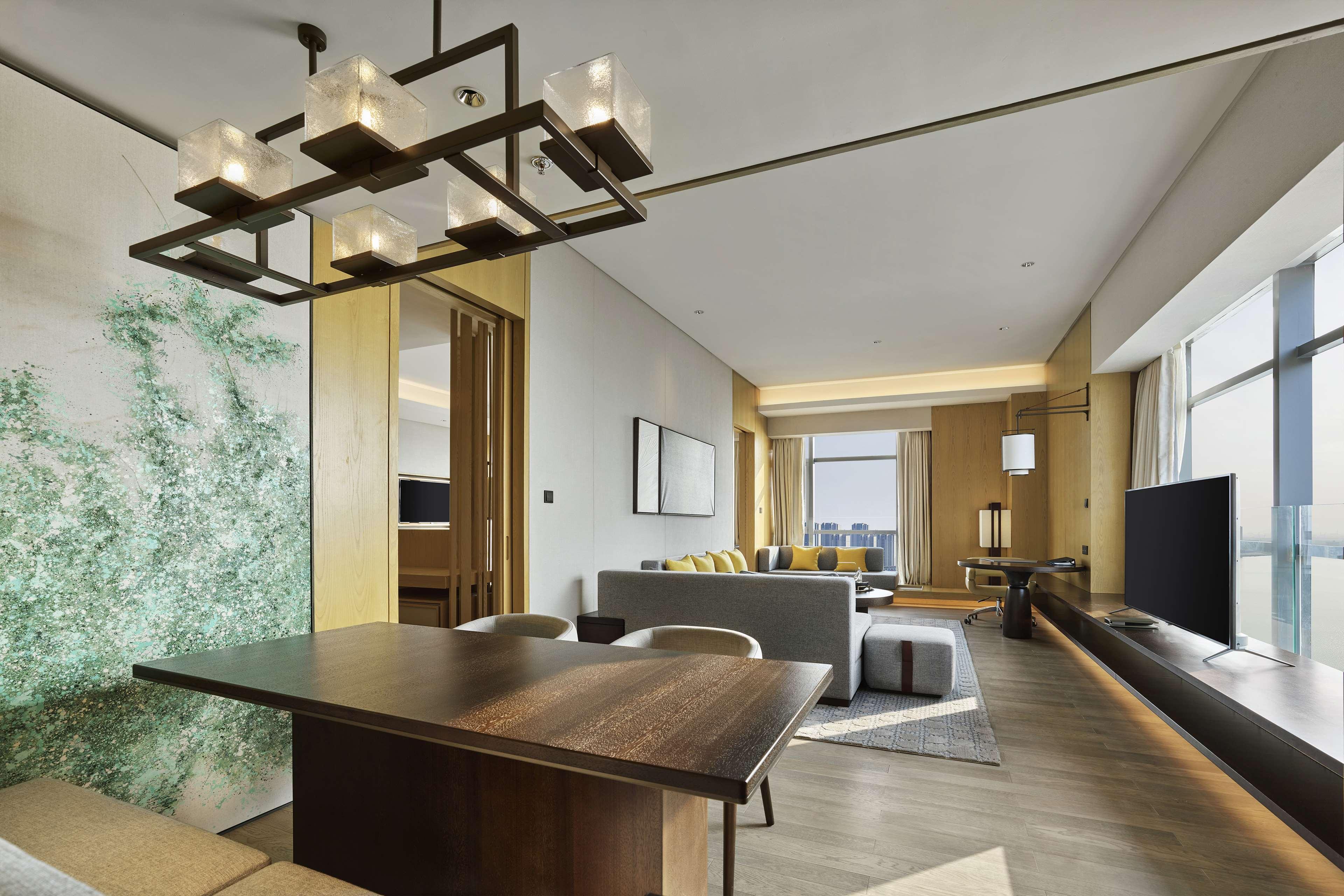 Suite Deluxe Lake View