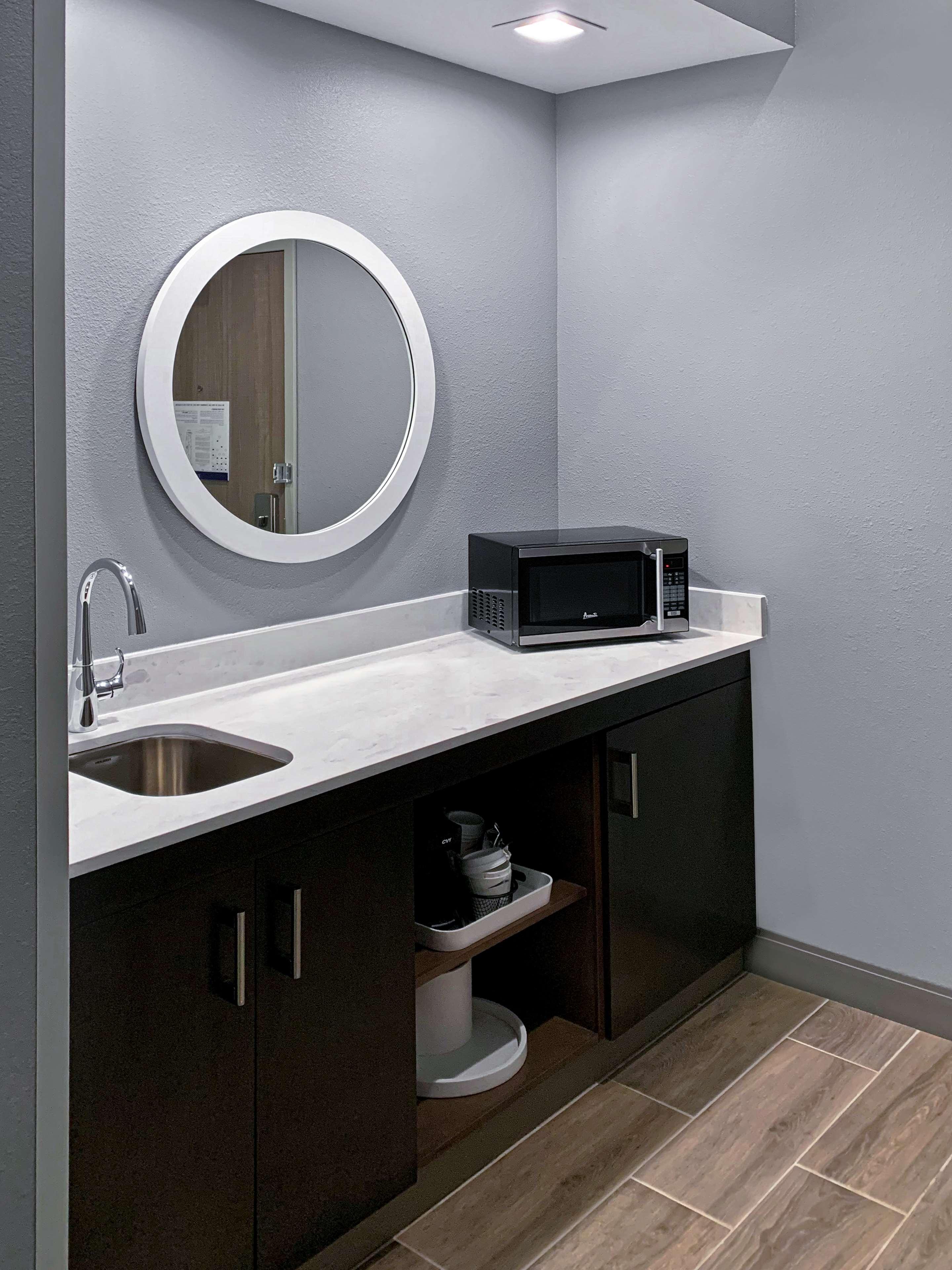 Studio King Bed Non Smoking