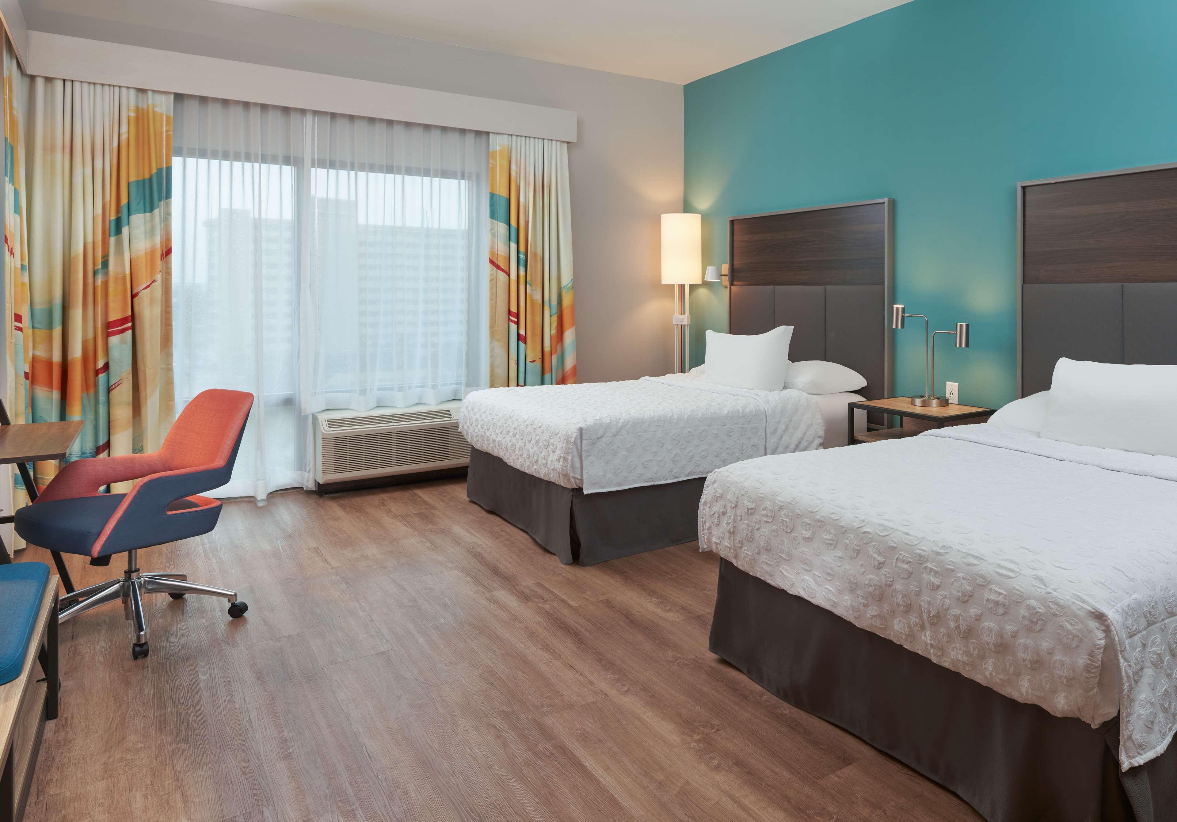 Twin Accessible-two Queen Beds