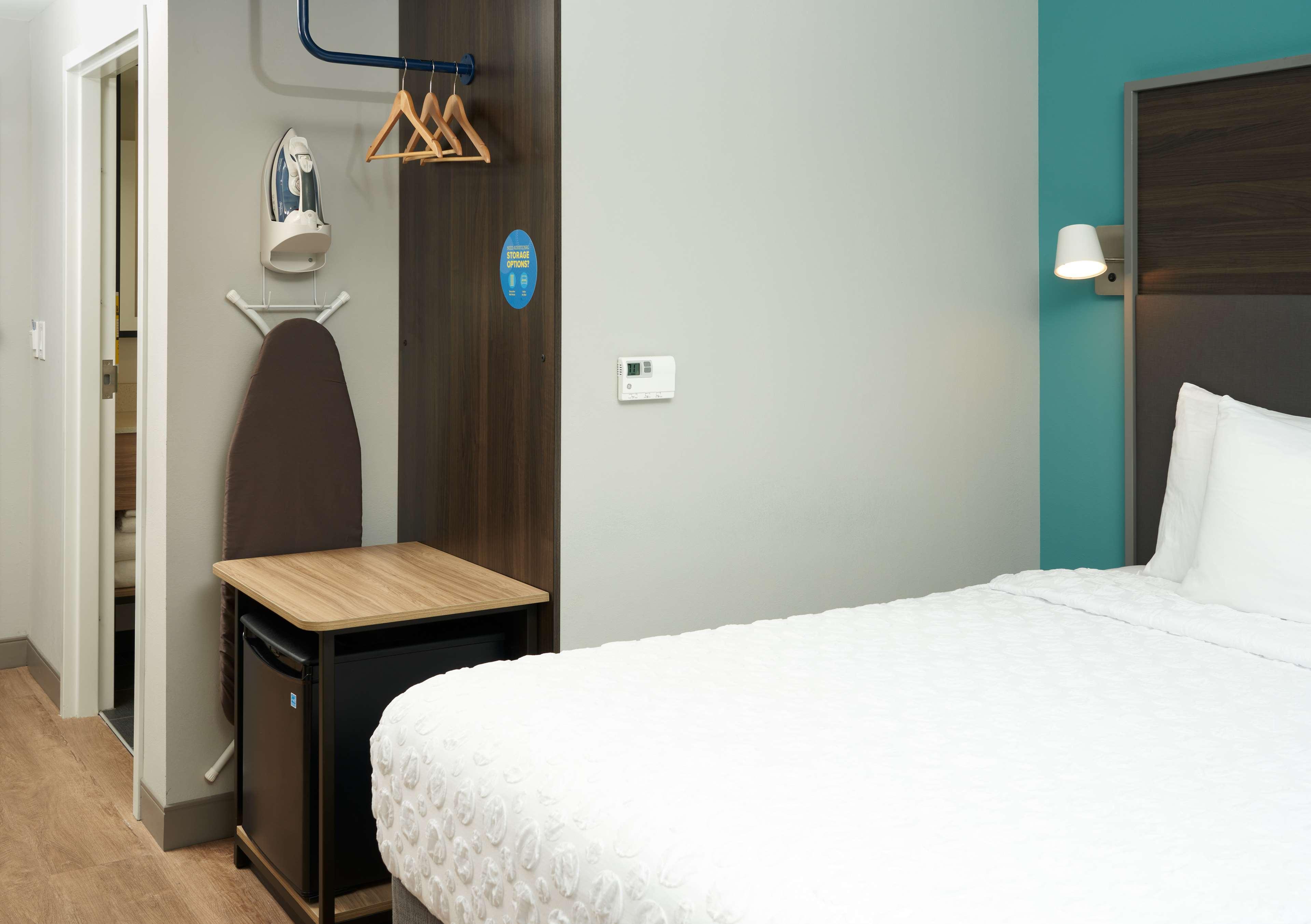 Twin Accessible-two Queen Beds