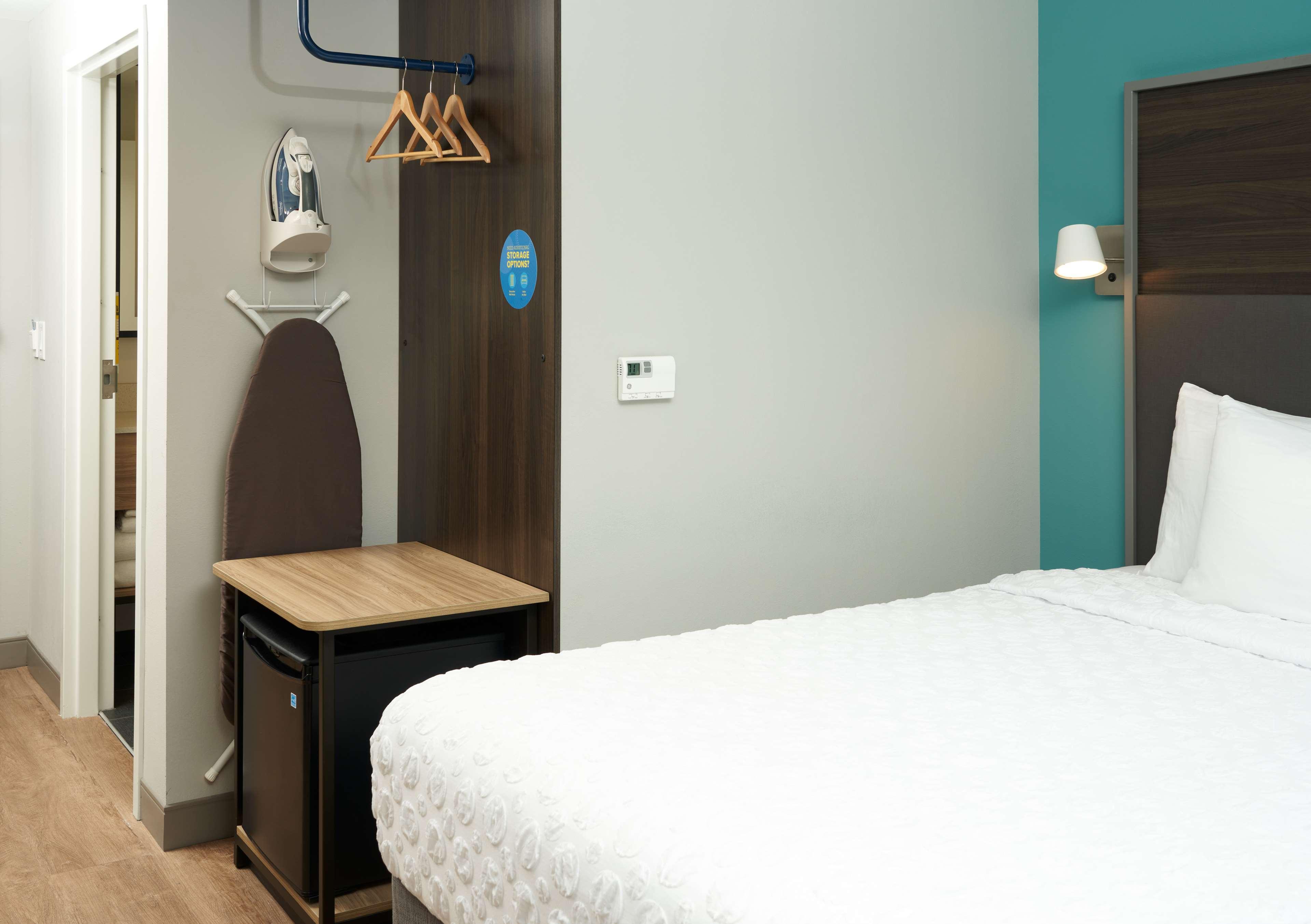 Twin Ocean View Two Queen Beds