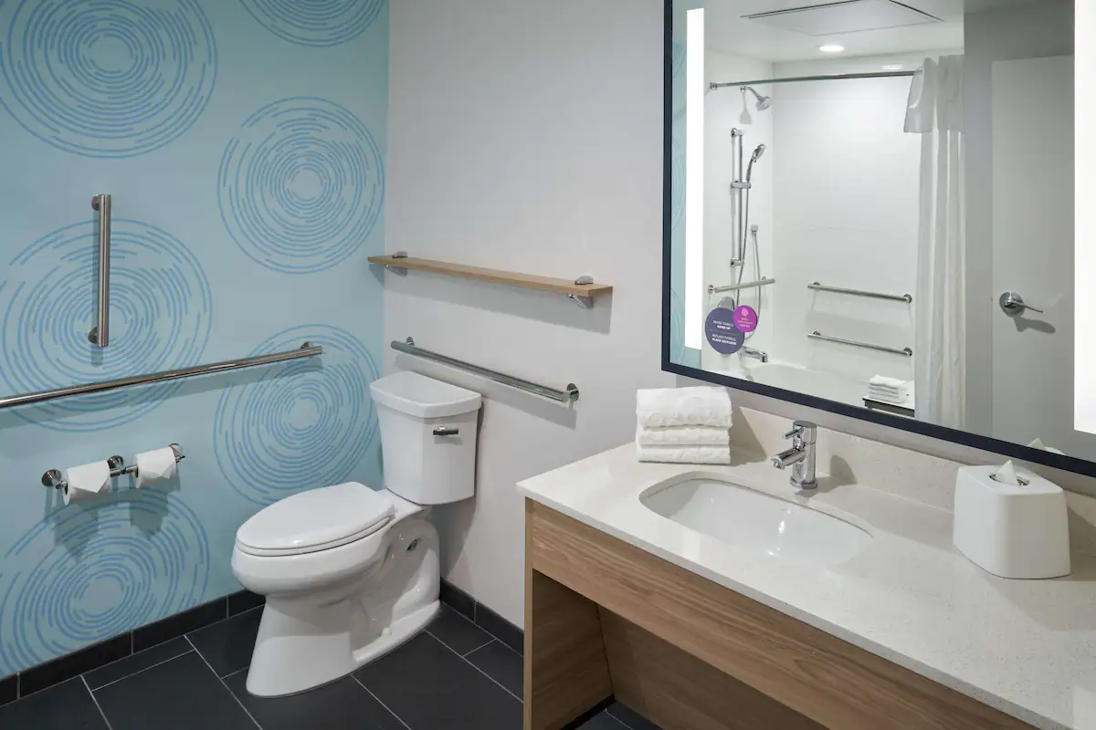 Double Accessible King Size Bed