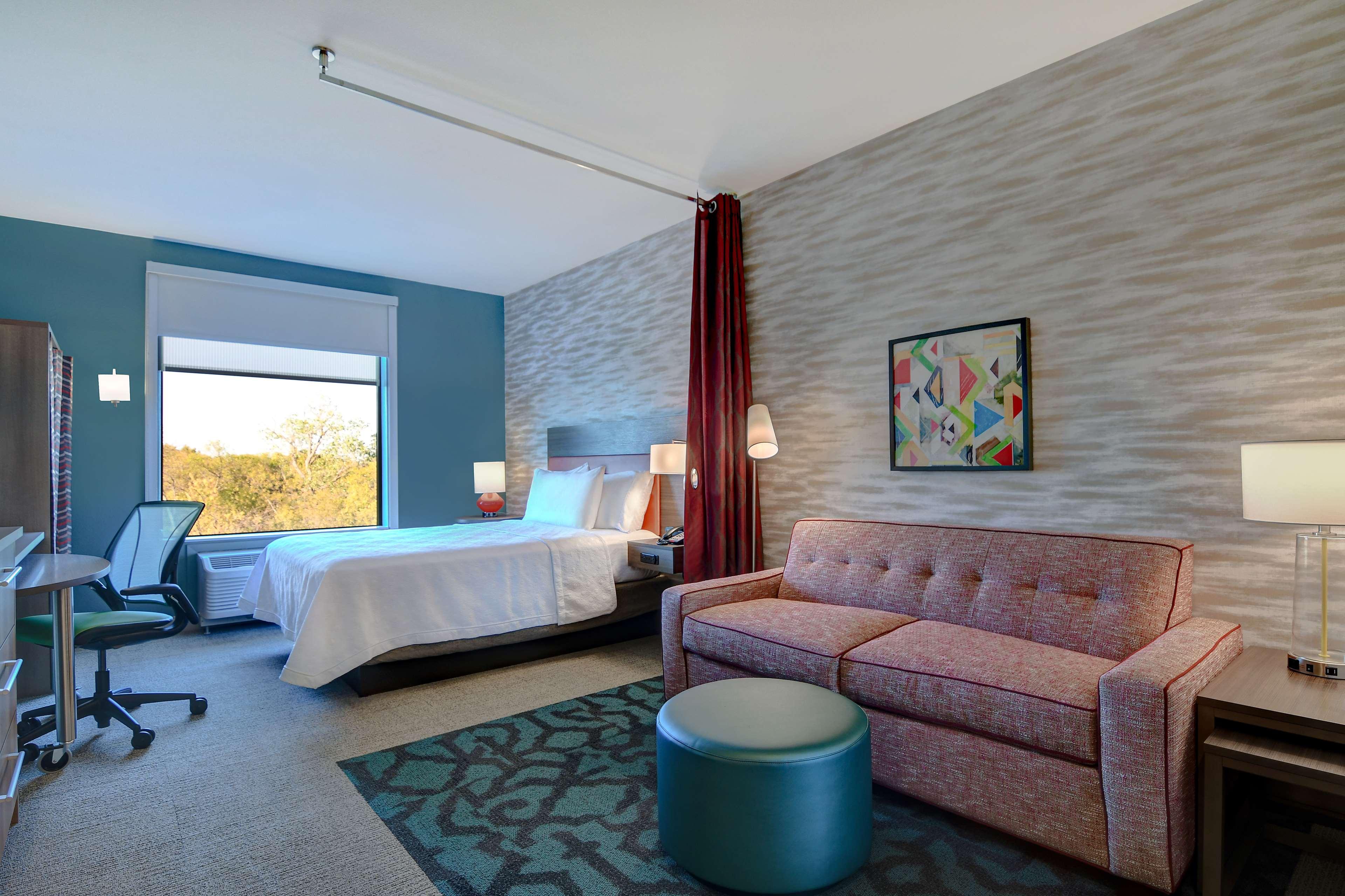 Studio Queen Size Bed