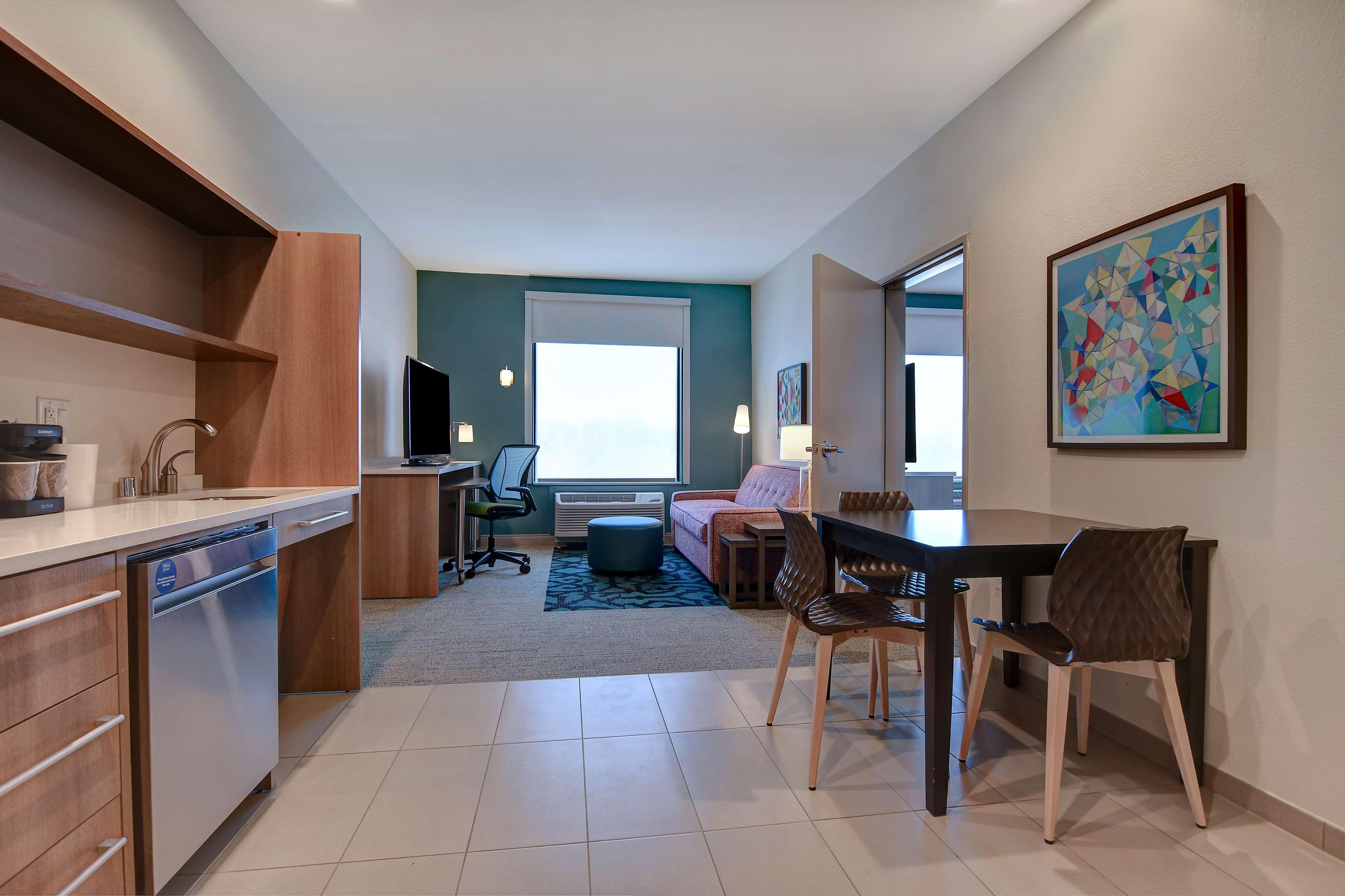 Suite Accessible-queen Size Bed