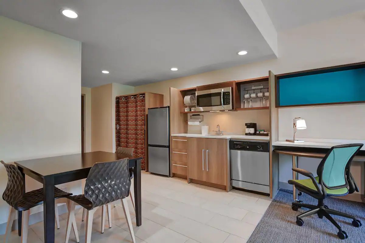 Suite Accessible-queen Size Bed