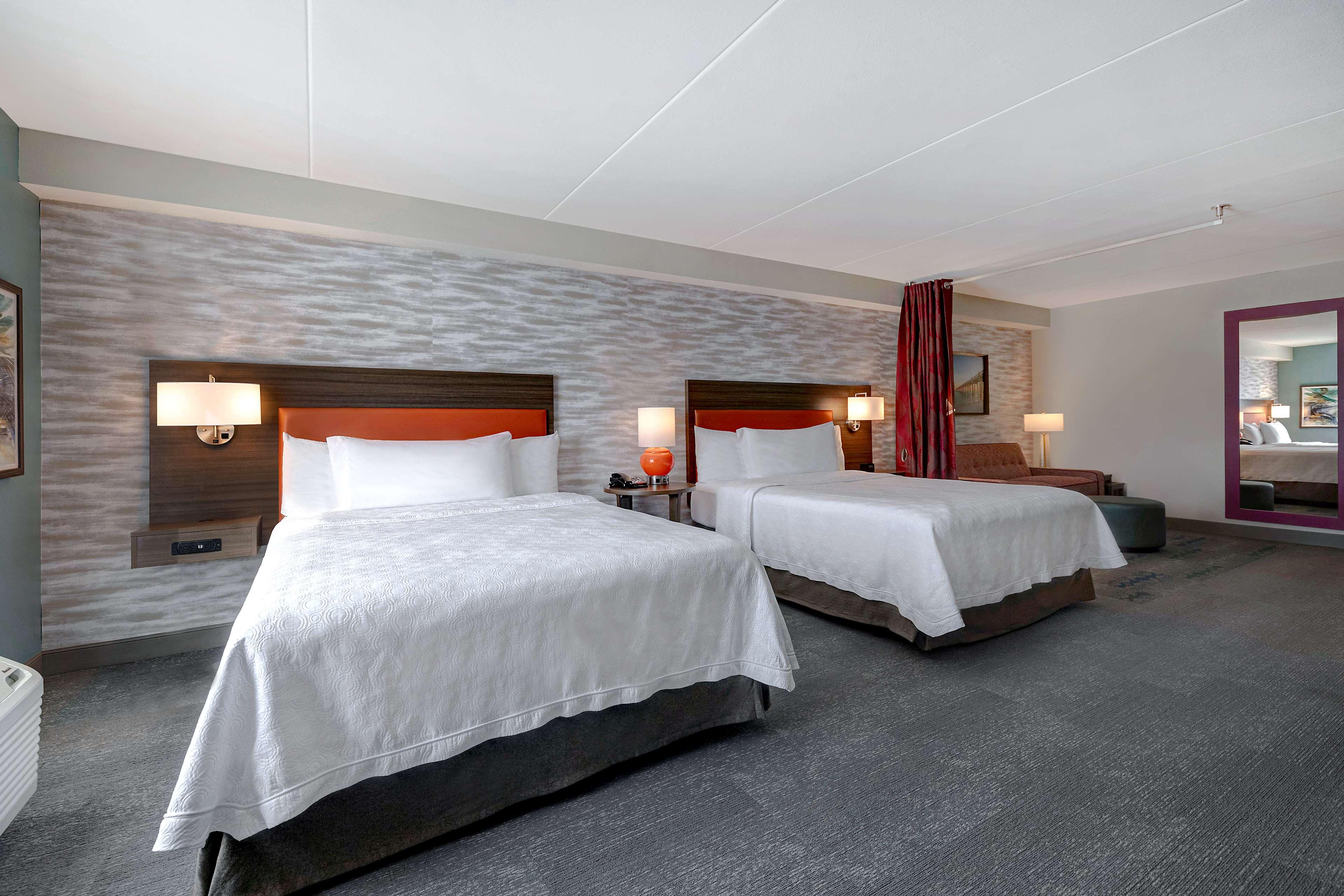 Studio Accessible-two Queen Beds