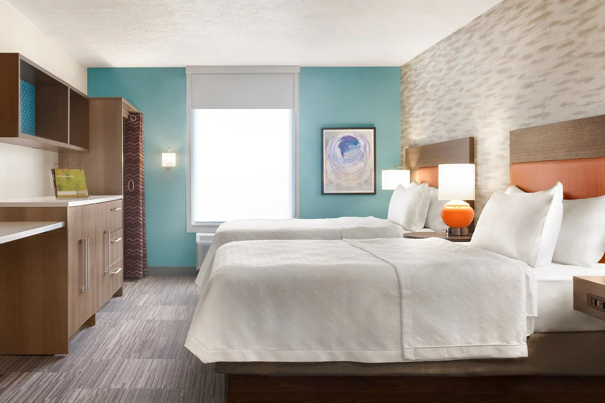 Studio Two Queen Beds Non Smoking