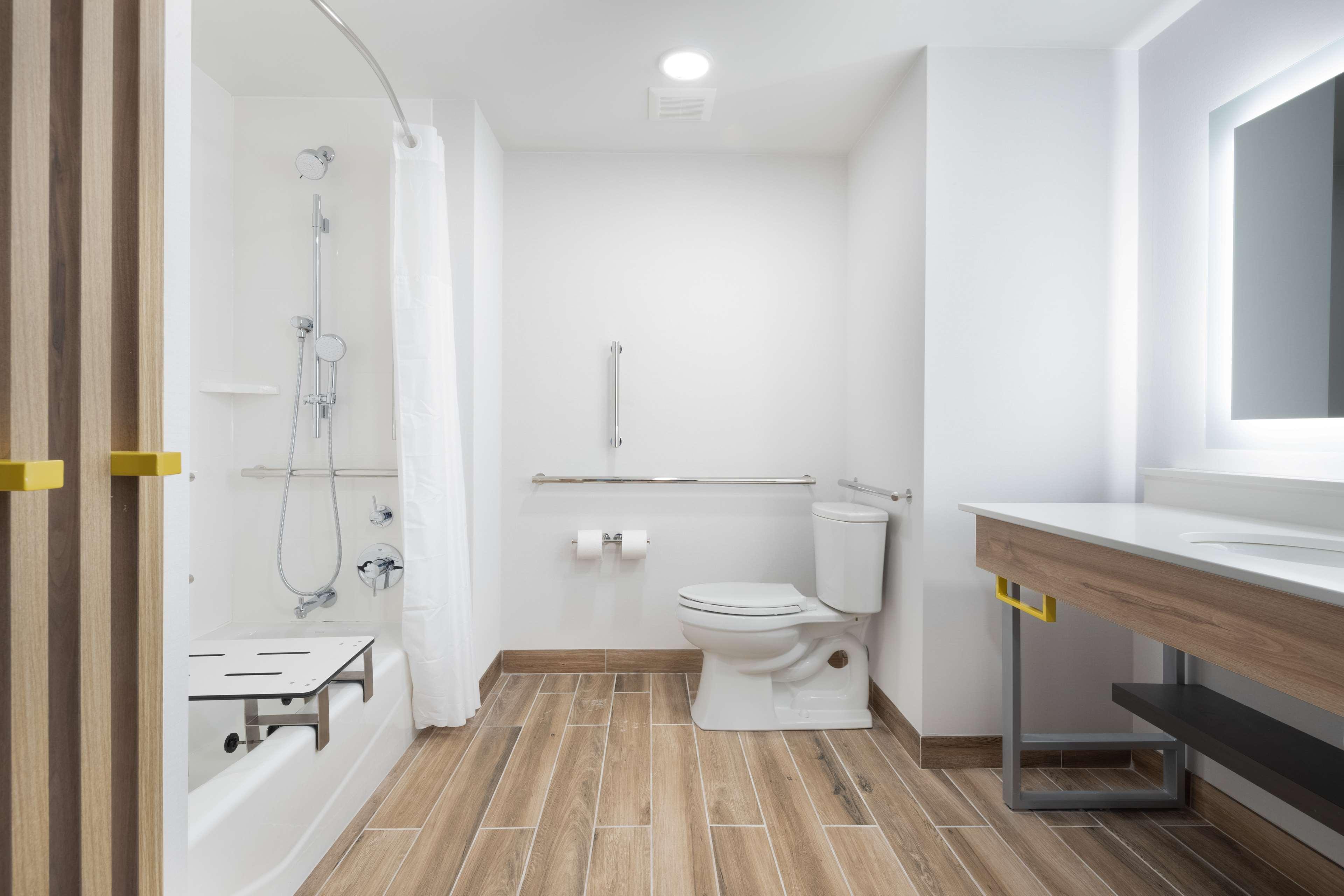 Twin Accessible-two Queen Beds