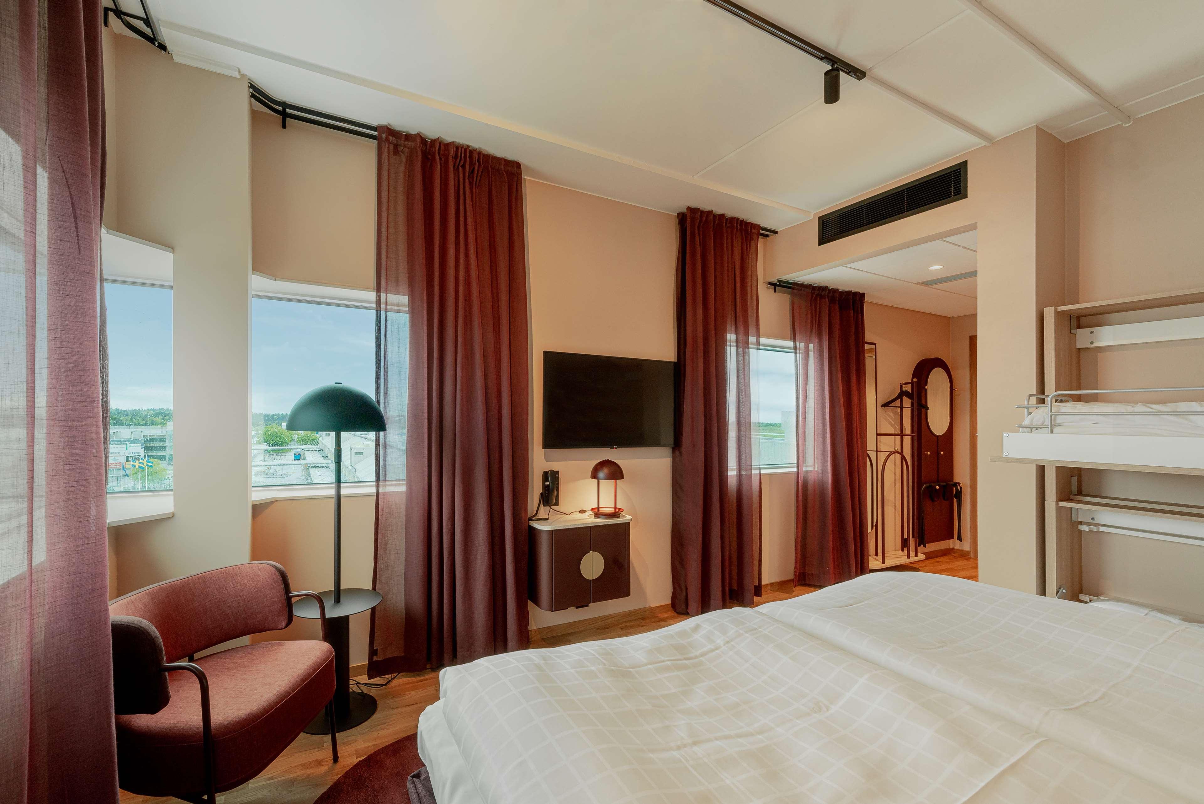 Family Room Superior