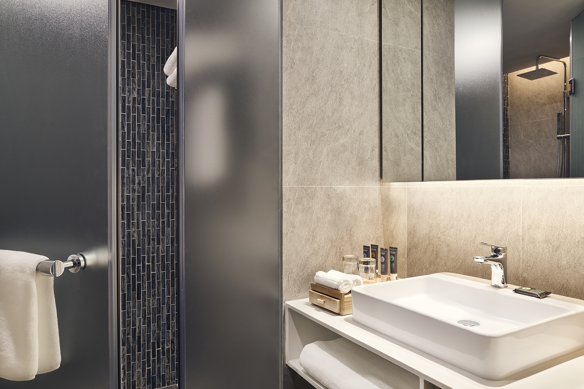 Studio Deluxe King Bed