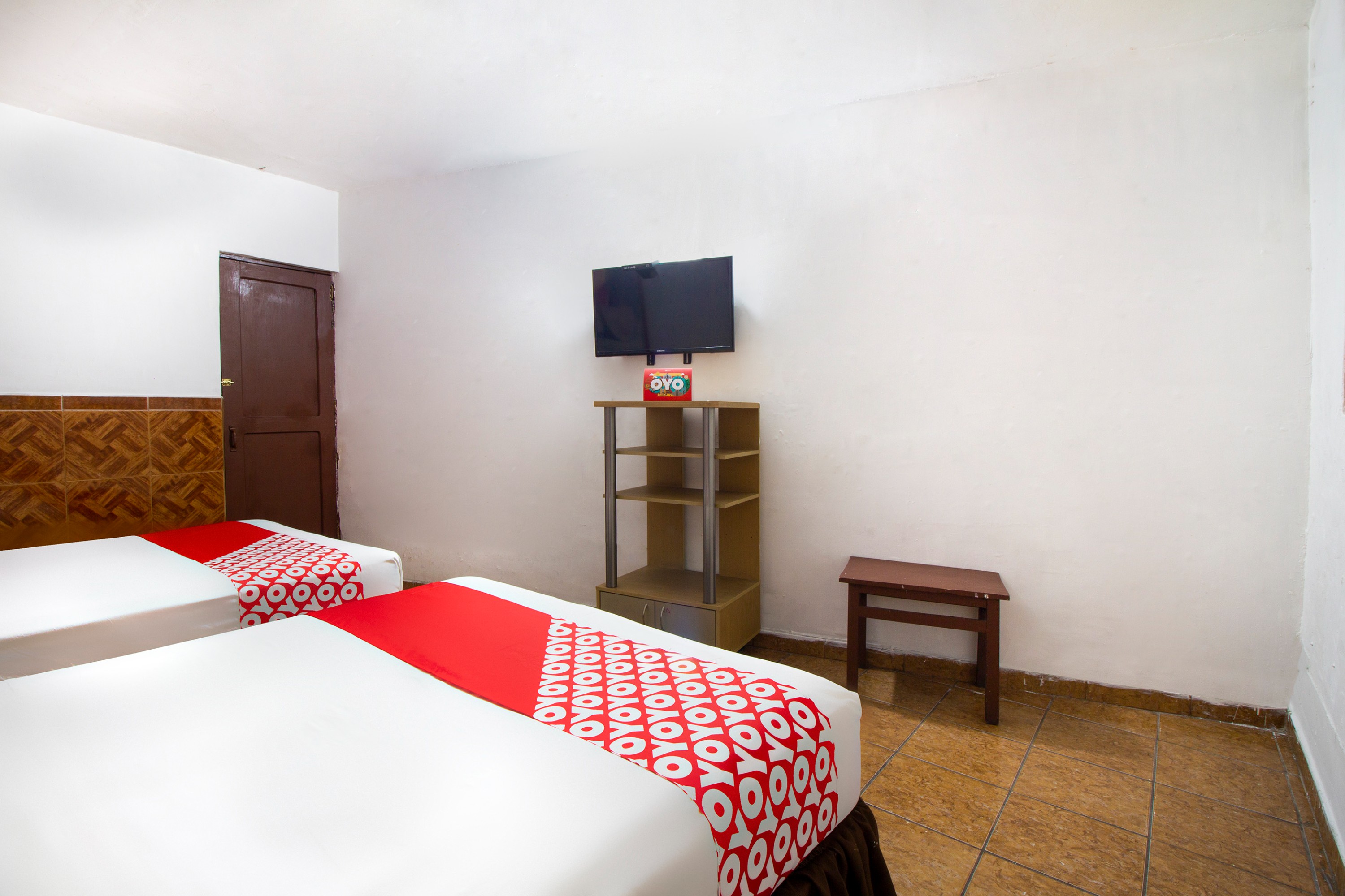 Room Two Beds