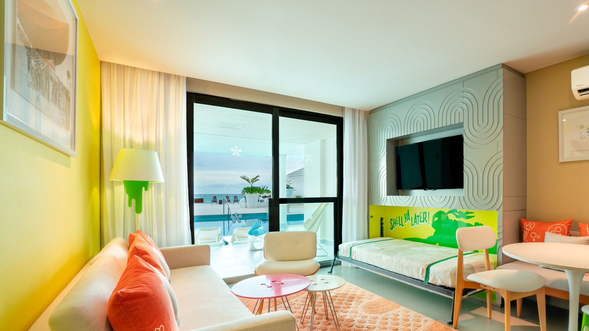 Suite Ocean Front King Bed