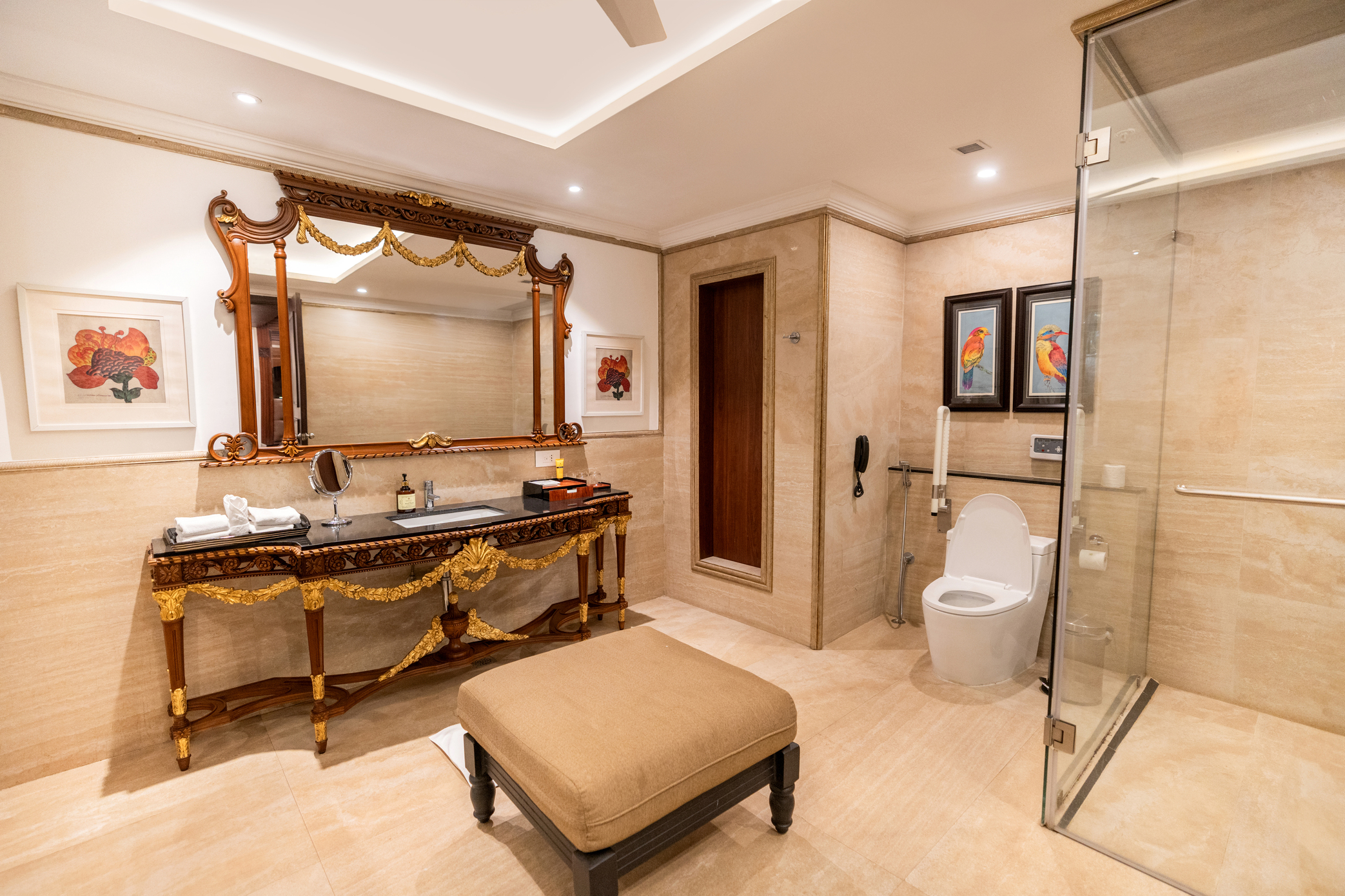 Villa Two Bedrooms Two Bathrooms
