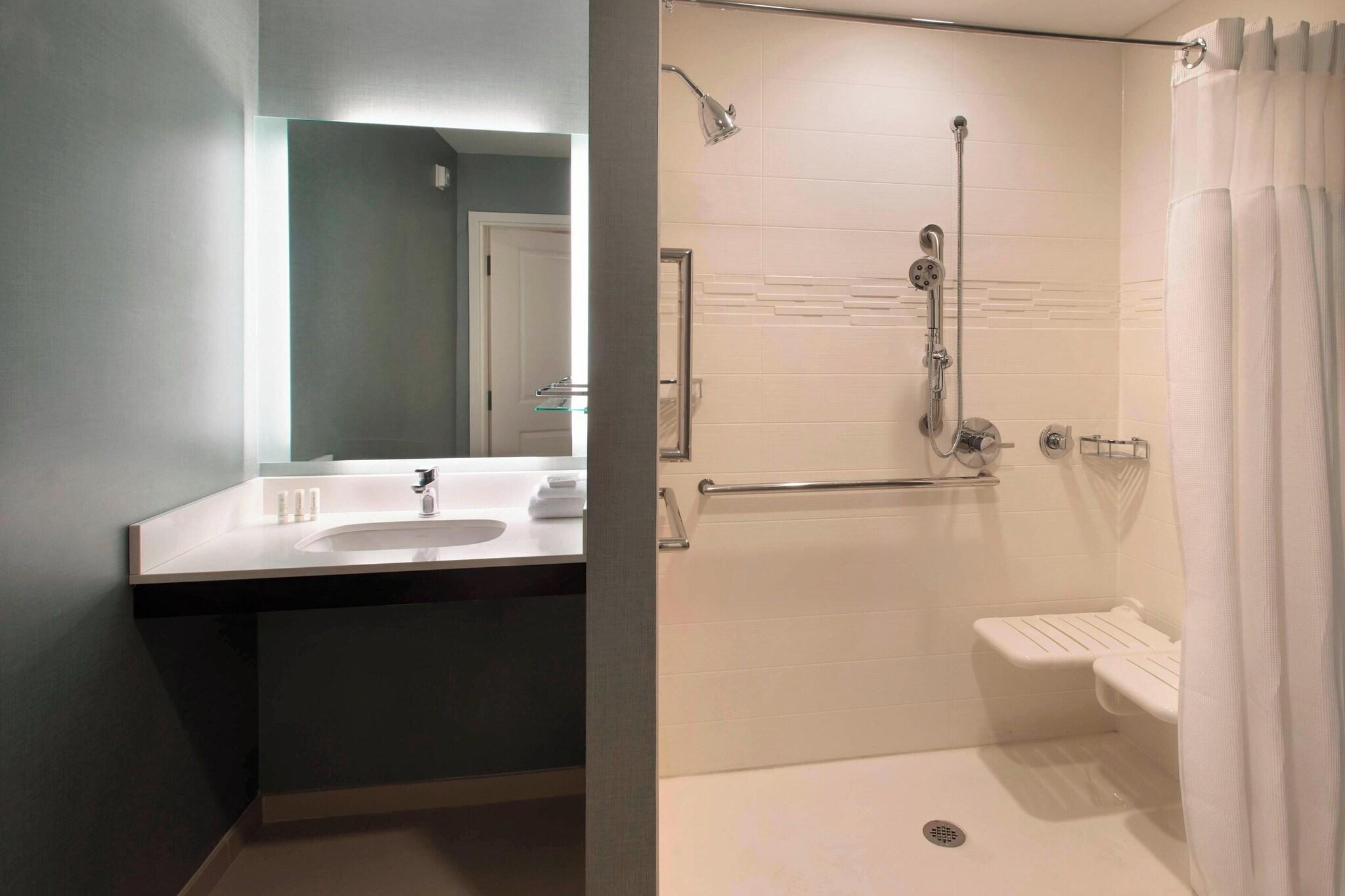 Studio King Size Bed