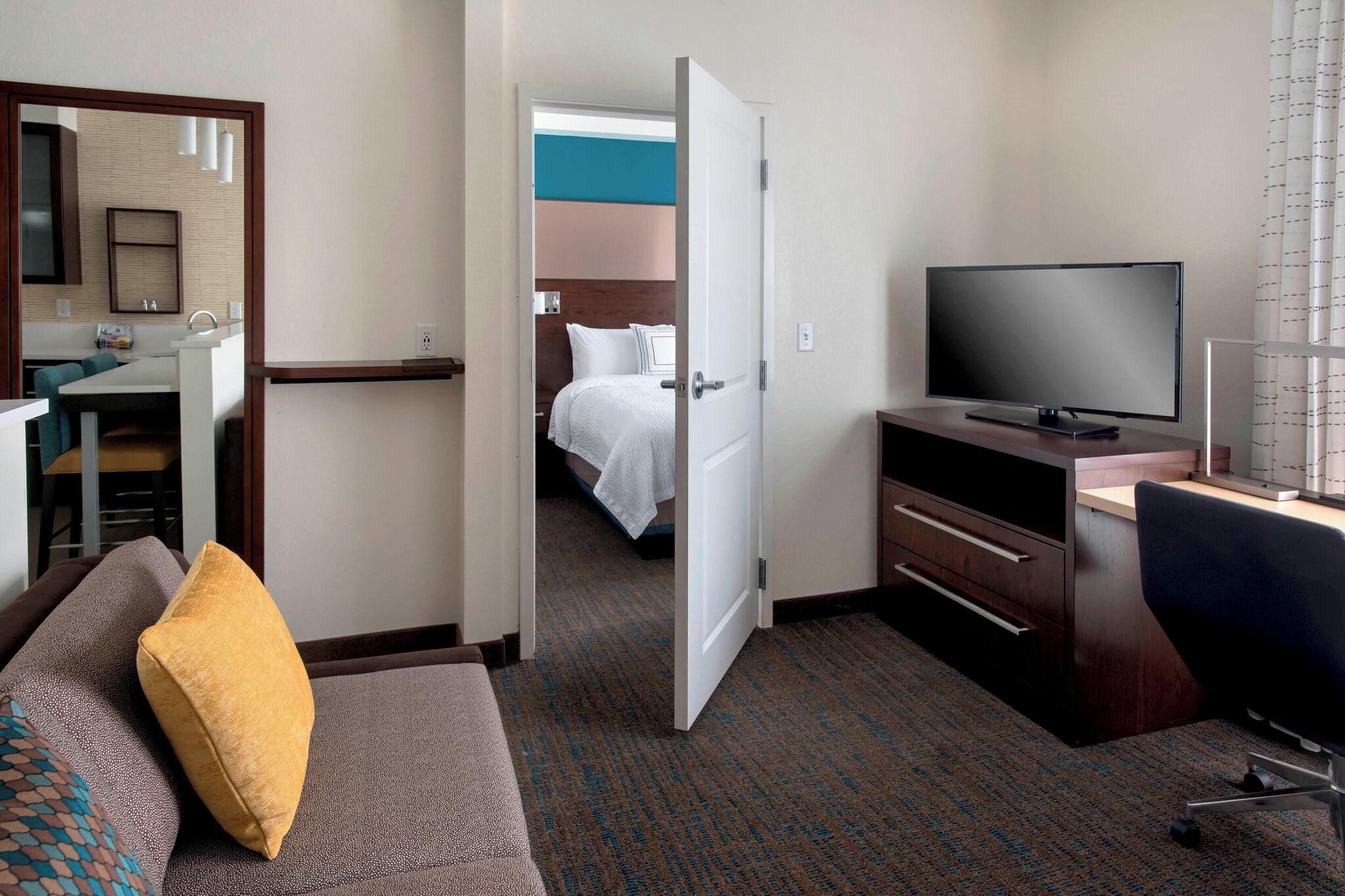 Suite King Bed One Bedroom 