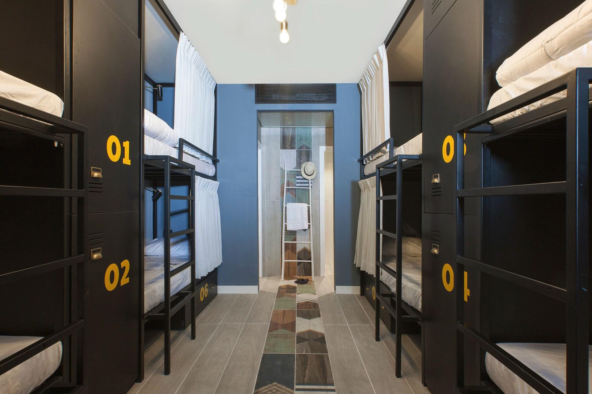 Bed in Dormitory Standard