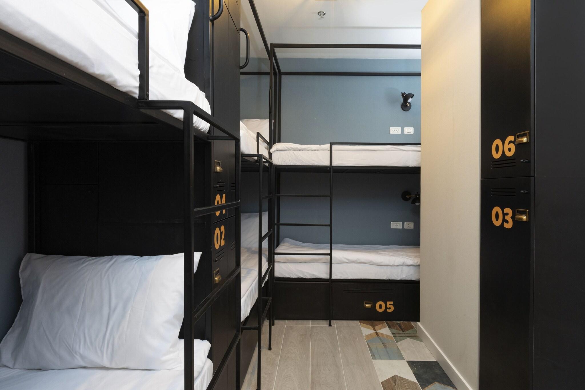 Bed in Dormitory Bunk Bed