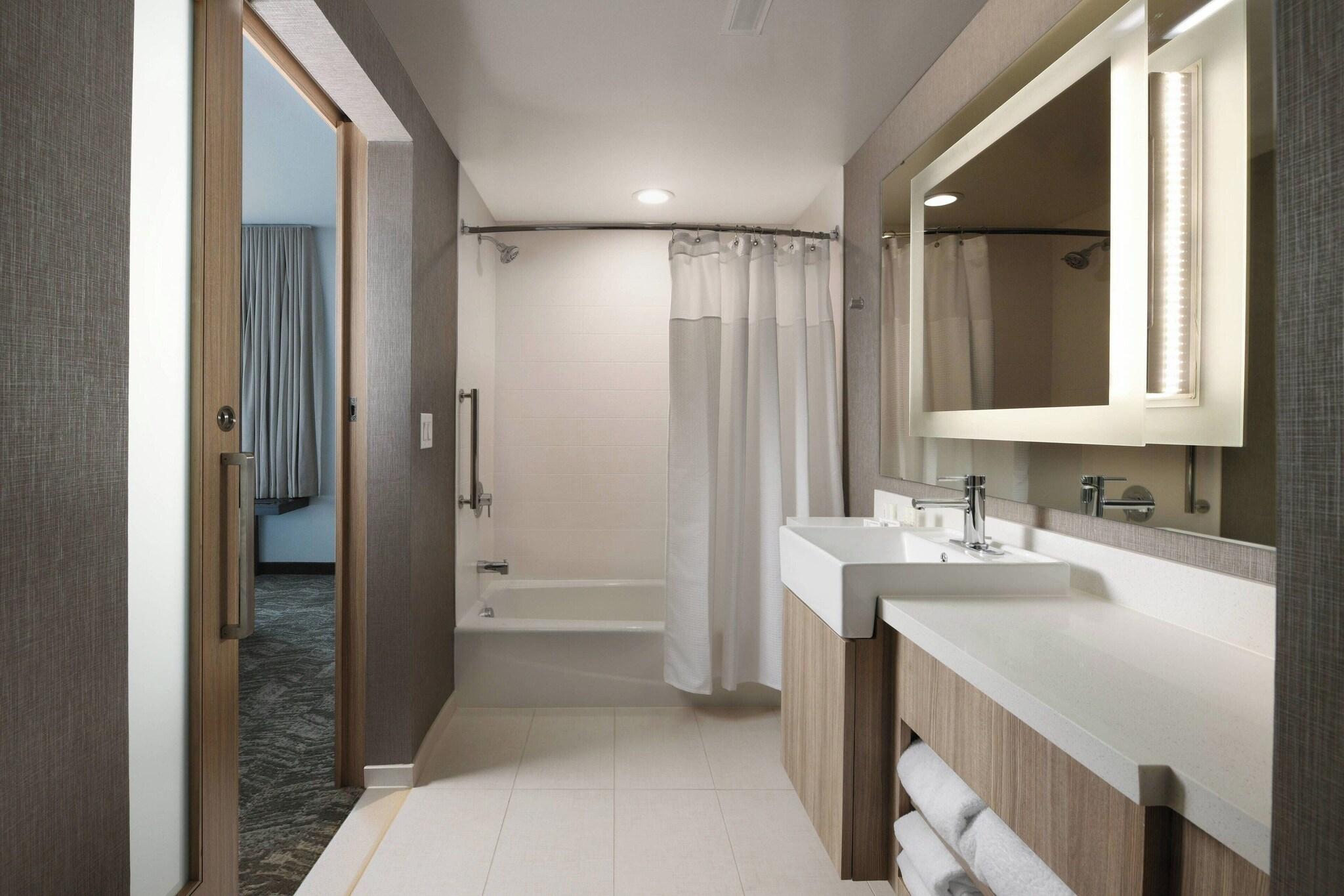Suite Two Queen Beds