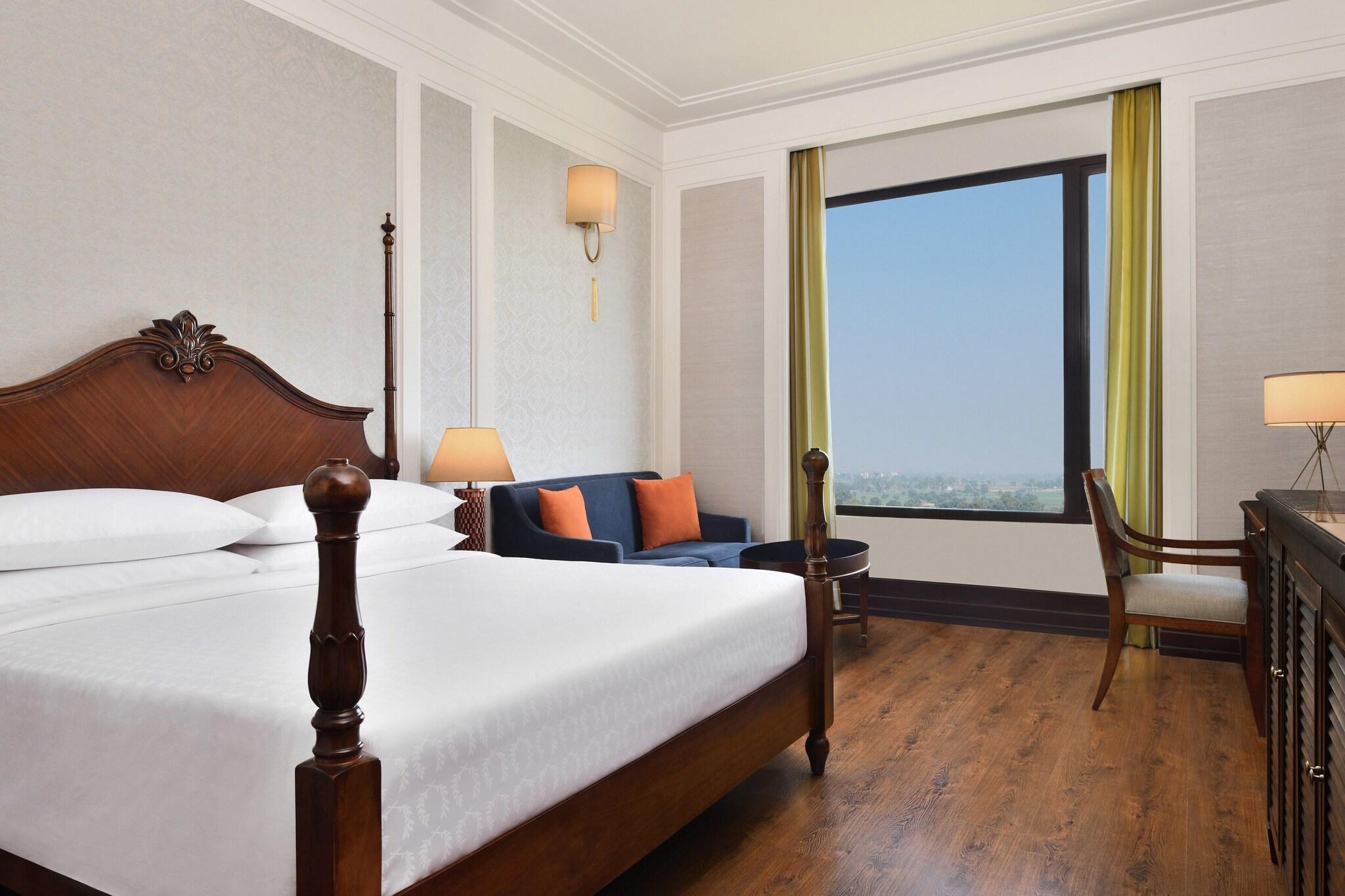 Double Club King Bed