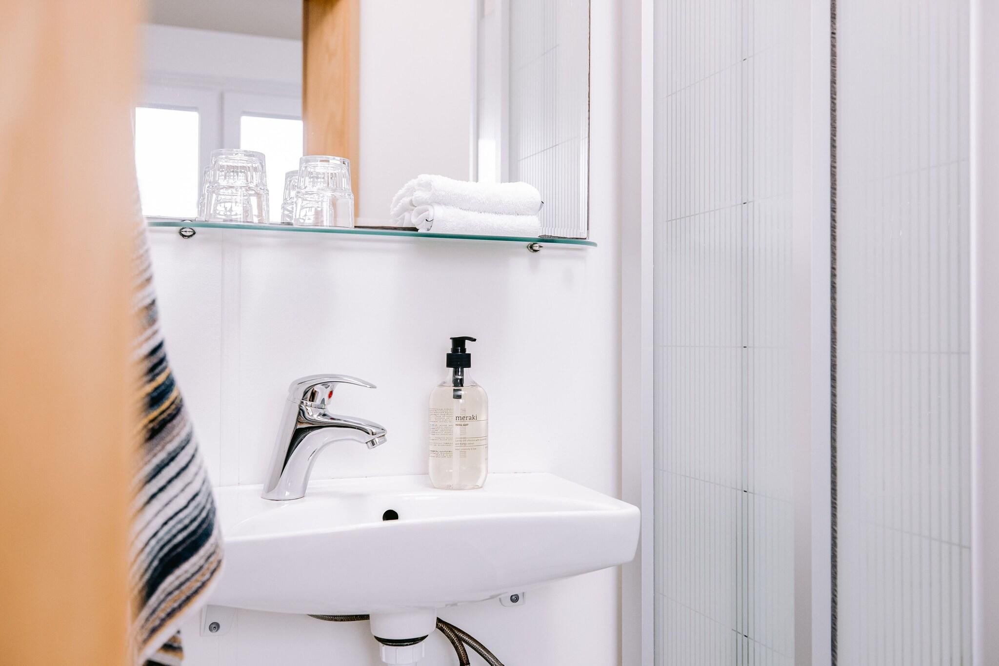 Double or Twin Queen Size Bed