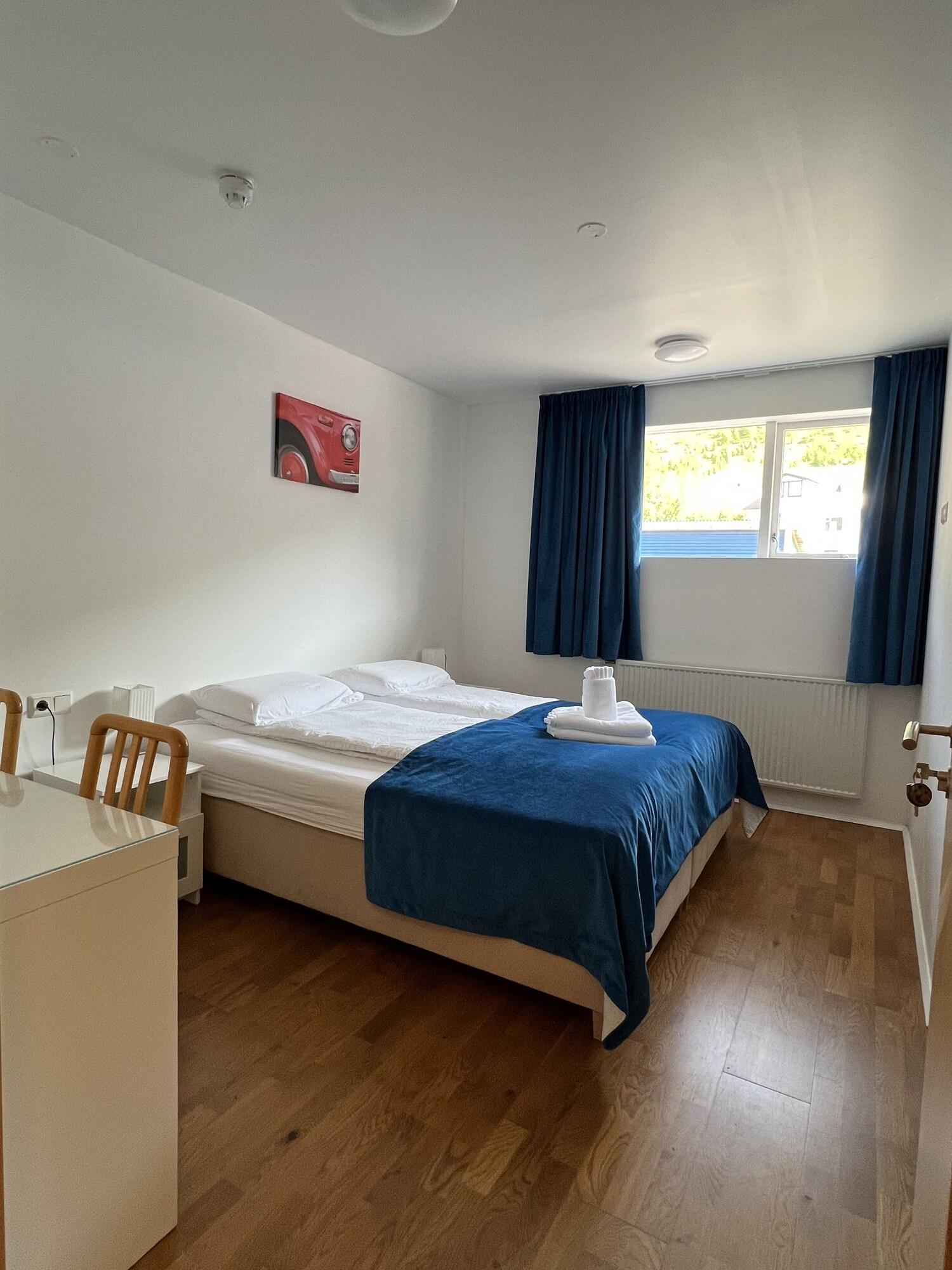 Double or Twin Queen Size Bed