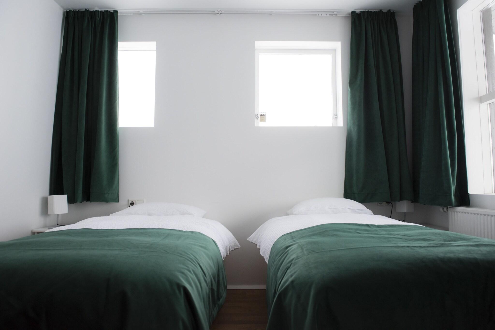 Double Queen Size Bed