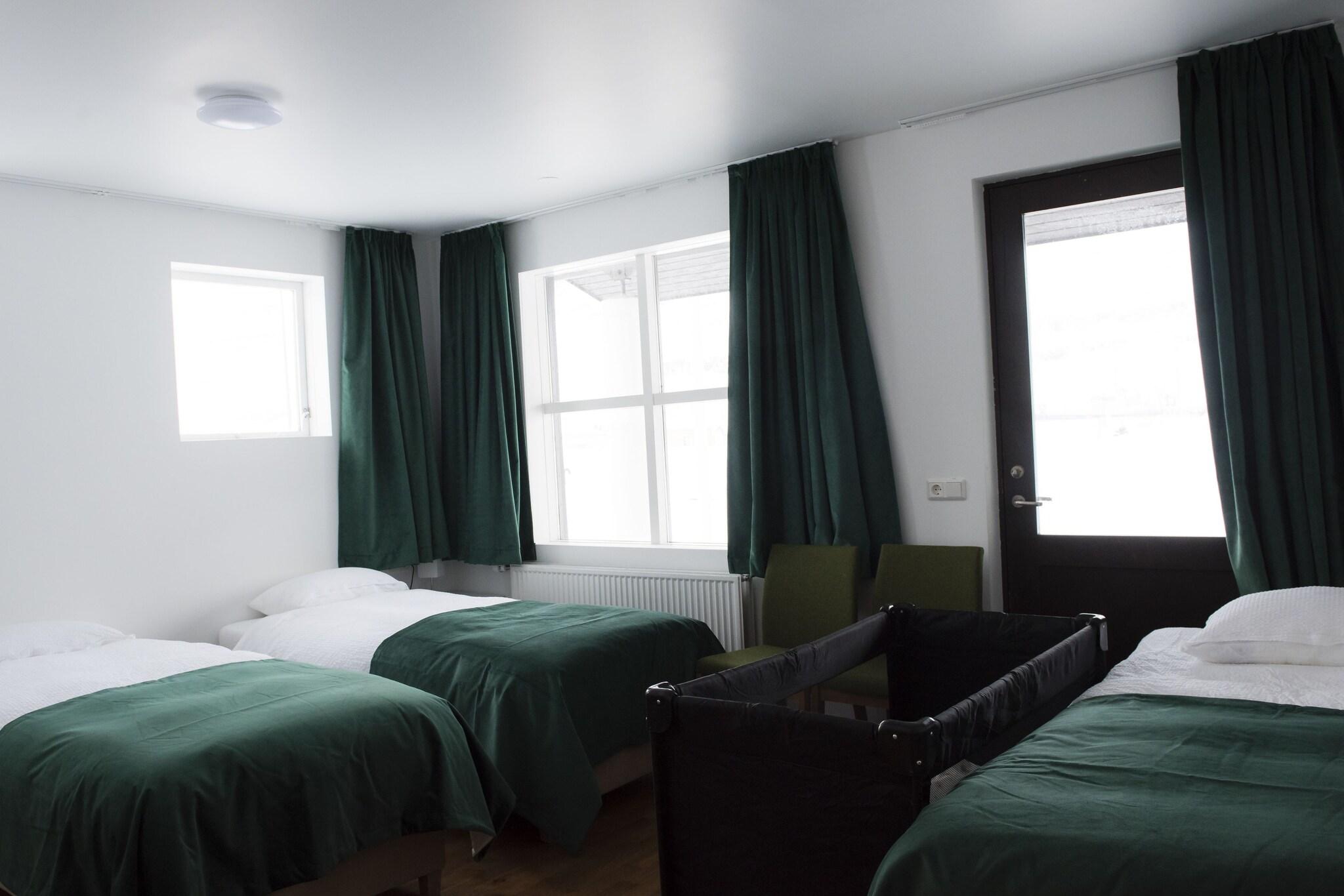 Double Queen Size Bed