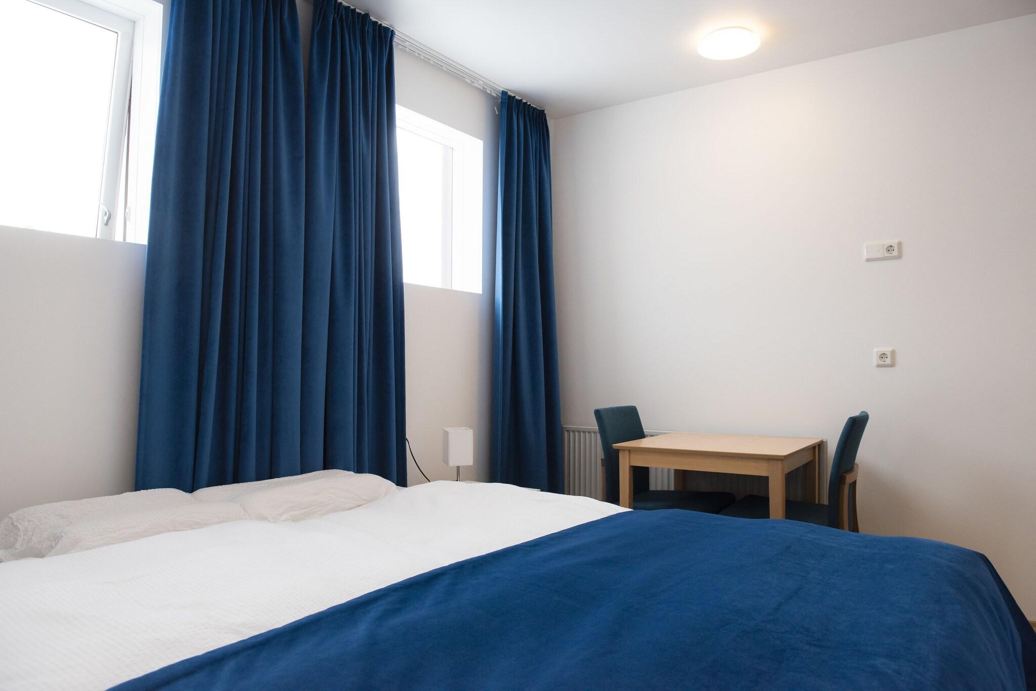 Double or Twin Queen Size Bed