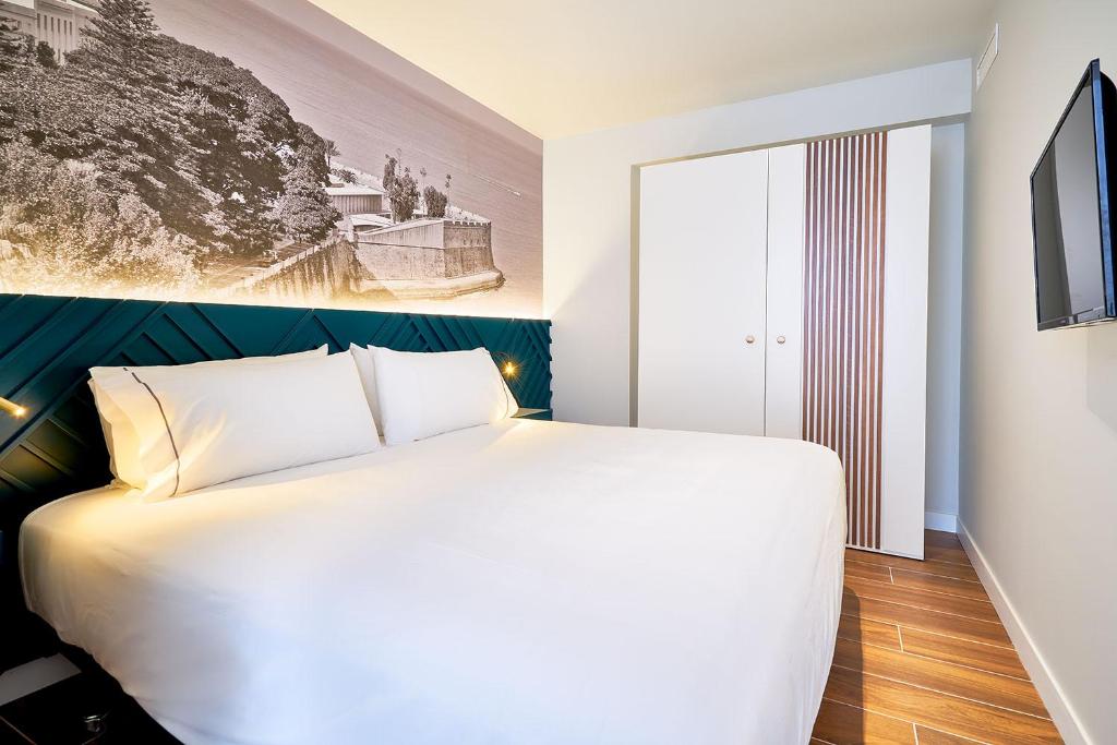 Suite Capacity 3 Two Bedrooms