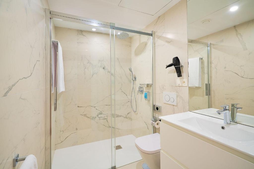 Suite Capacity 6 Two Bedrooms