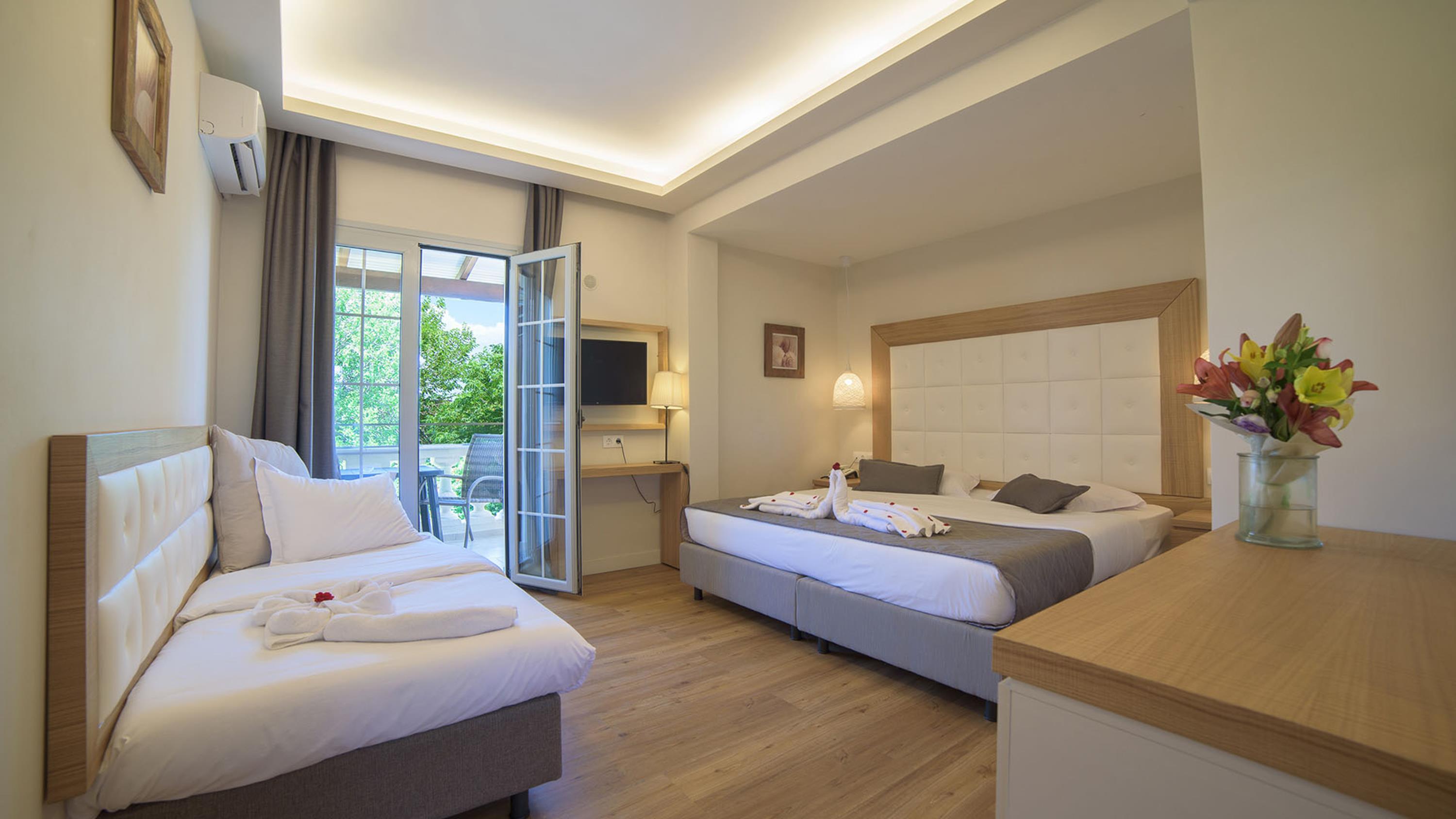 Double Premium Garden View