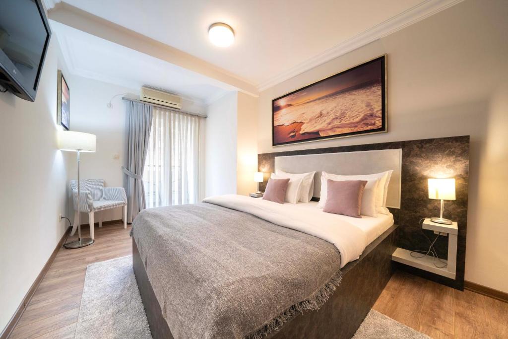 Double or Twin Standard