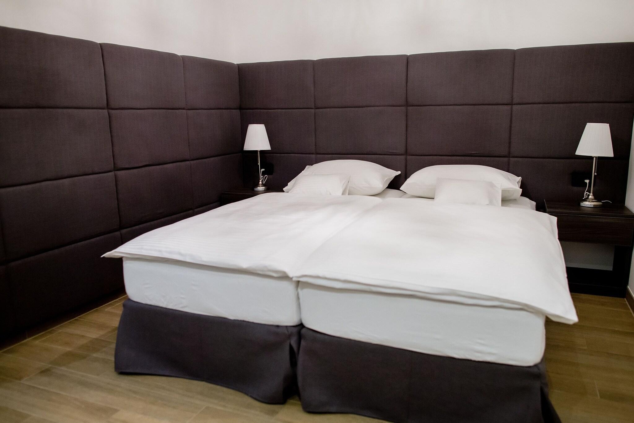 Double King Size Bed