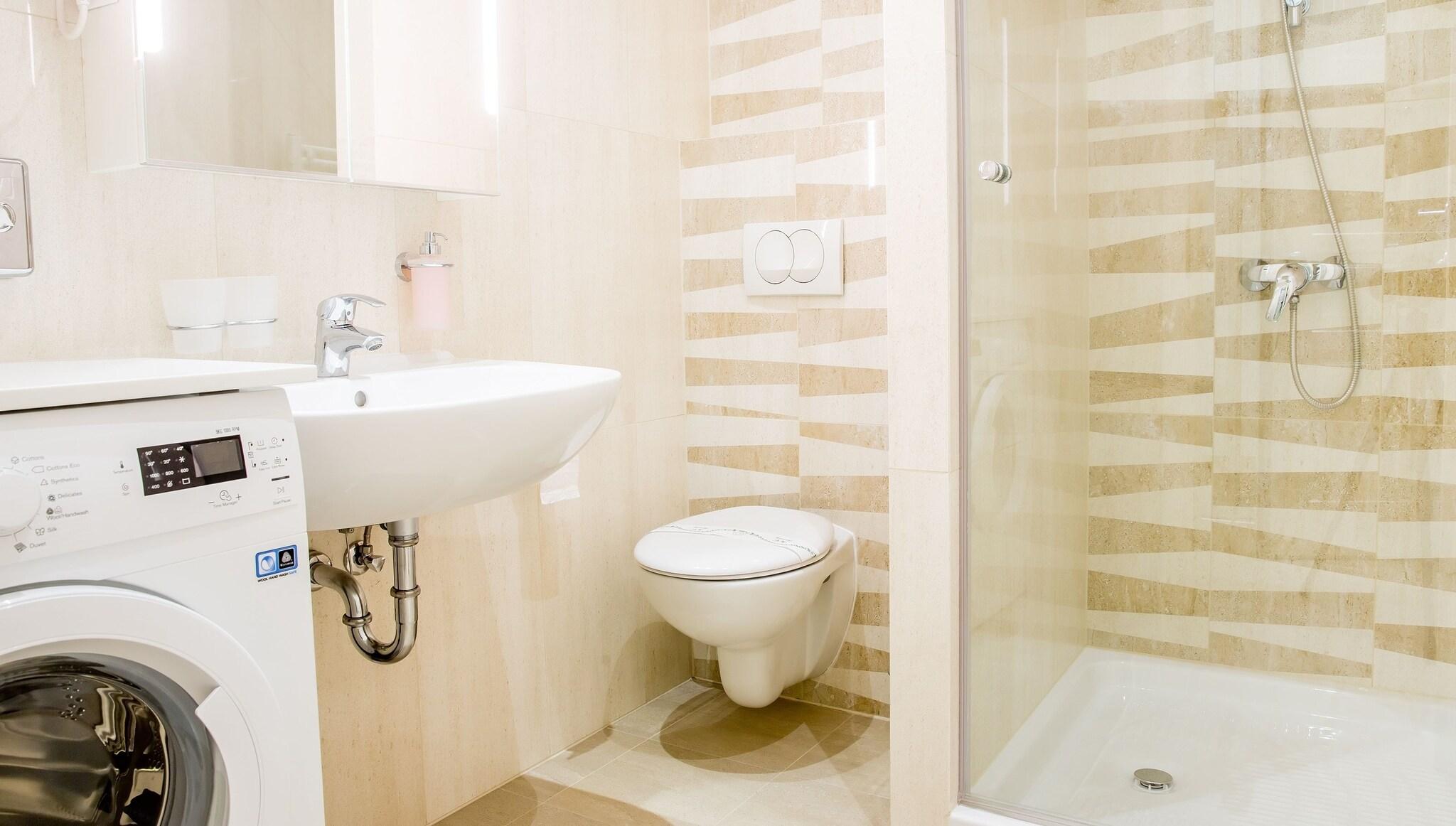 Double Queen Size Bed