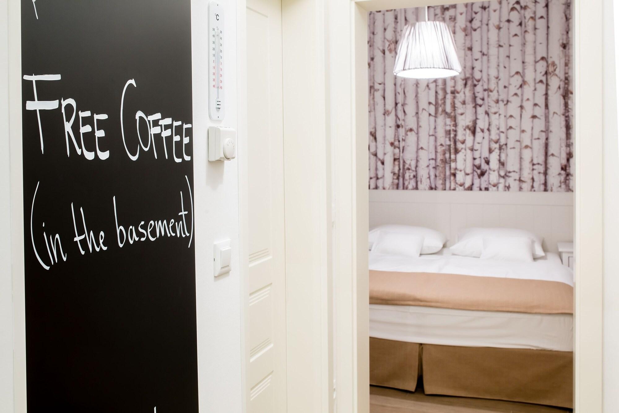 Double Queen Size Bed