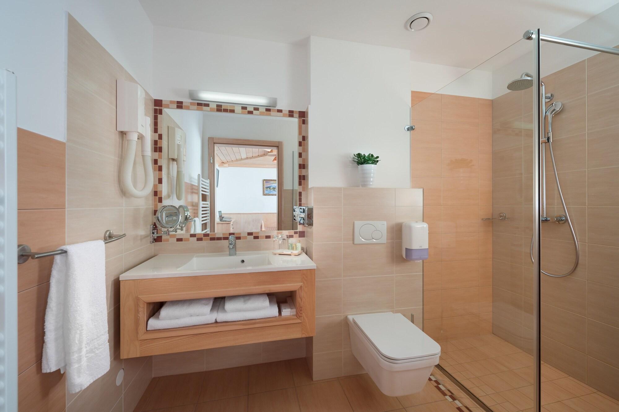 Double Queen Size Bed