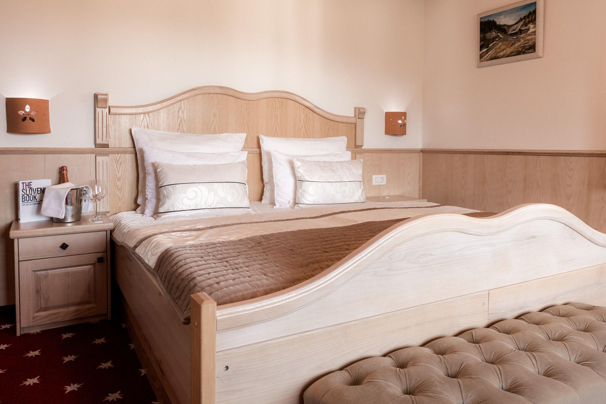 Double Queen Size Bed