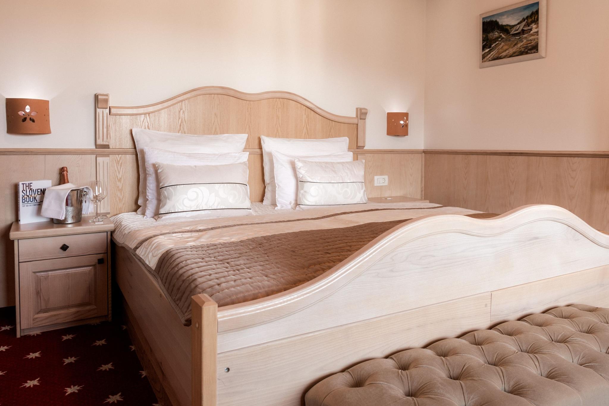 Double Queen Size Bed