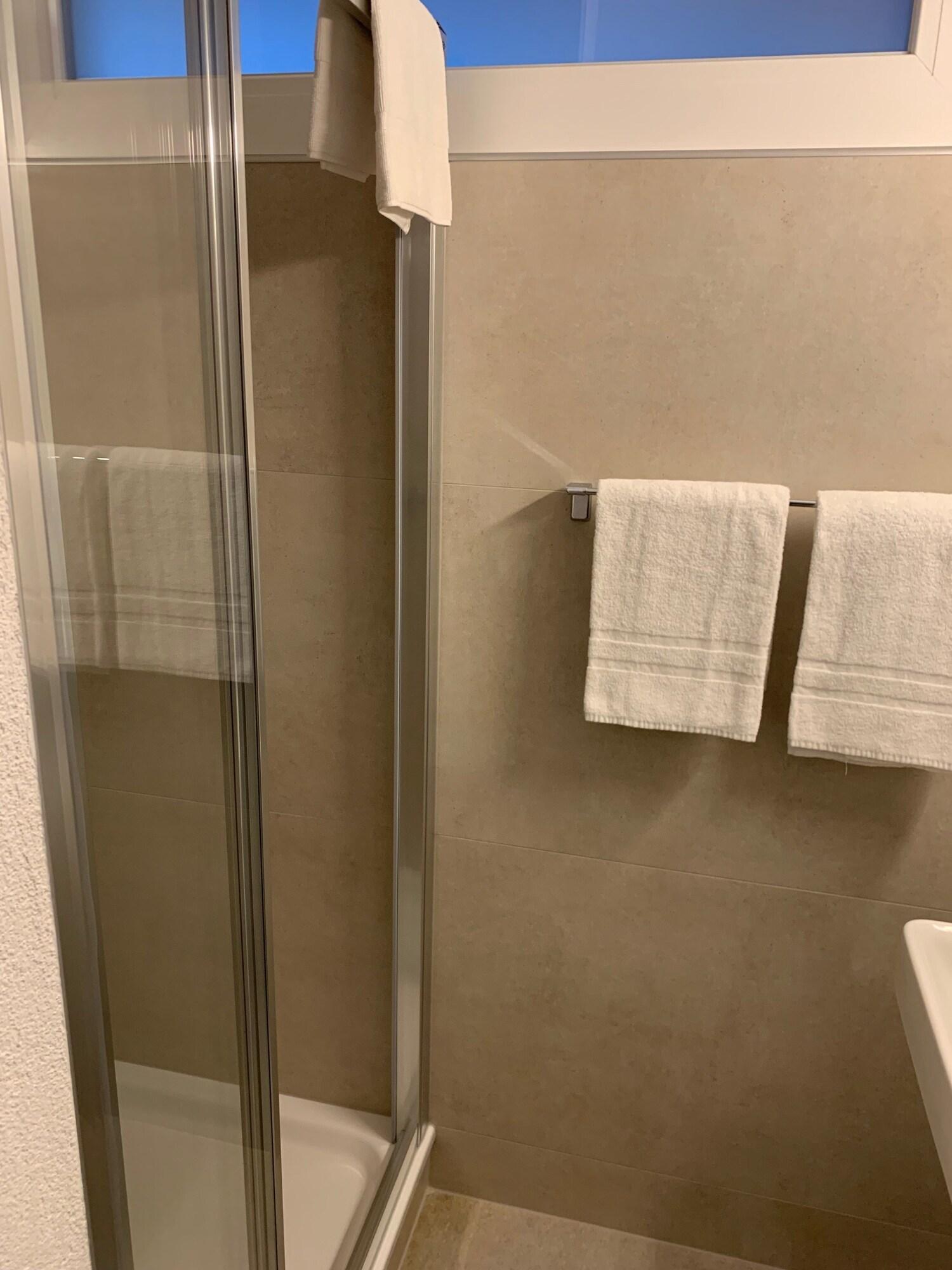 Double Business Queen Bed