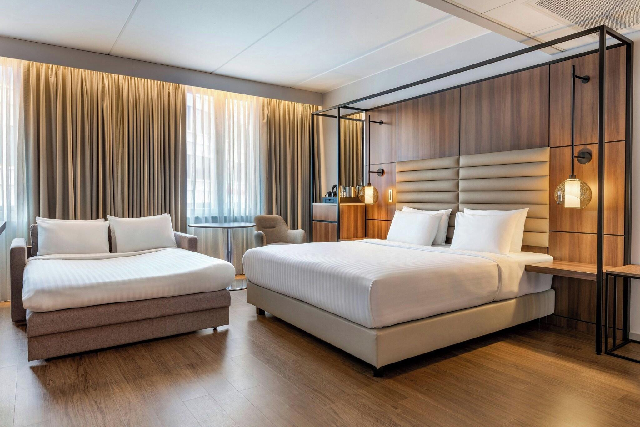 Family Room King Size Bed