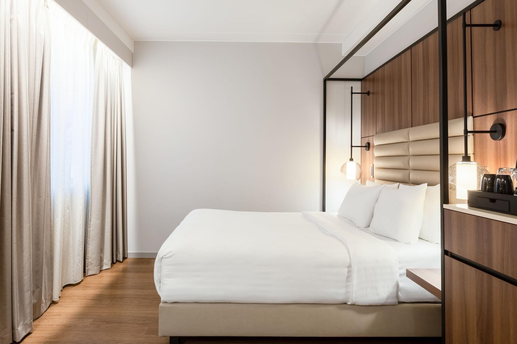 Junior Suite King Size Bed