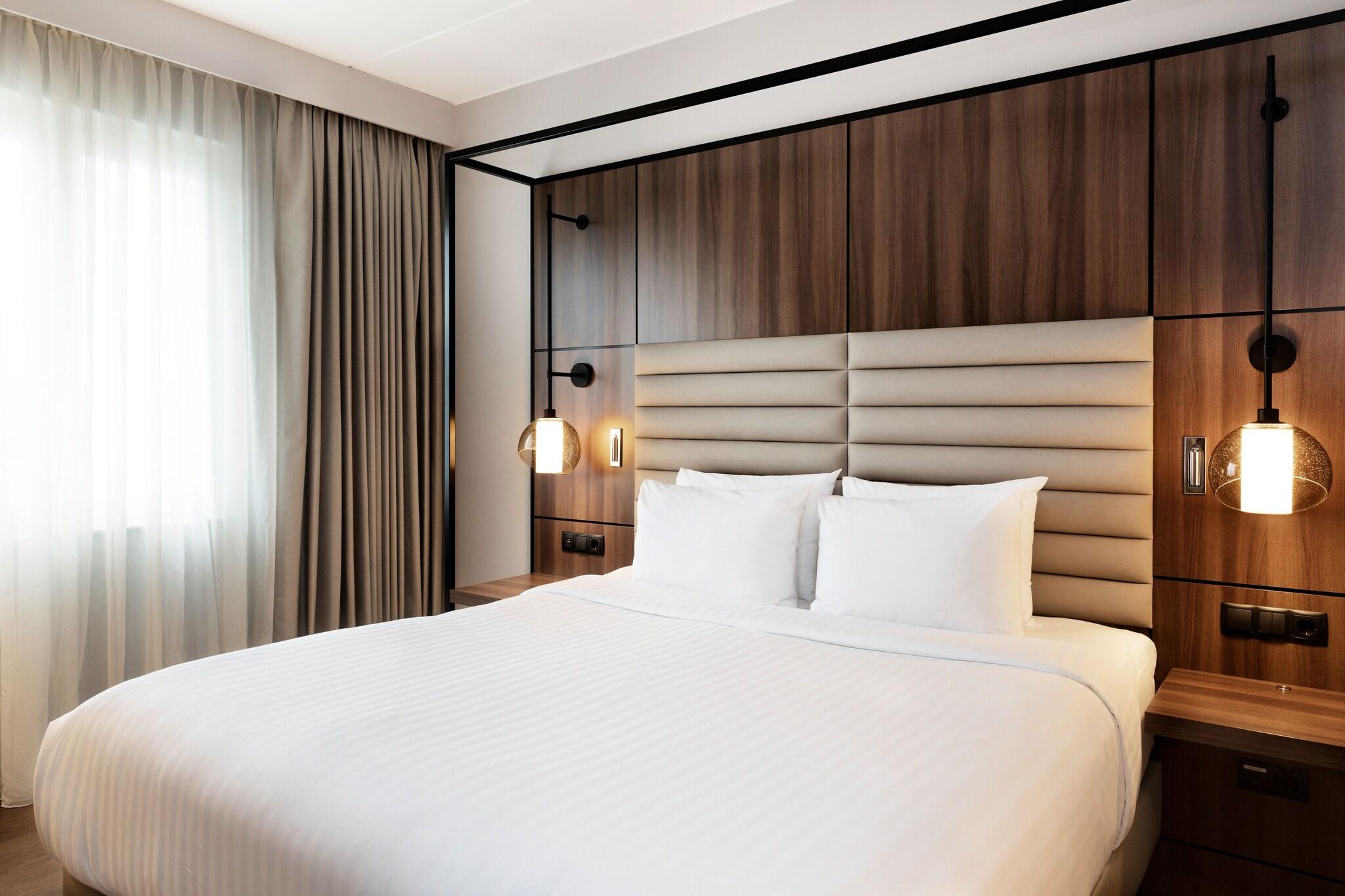 Junior Suite King Size Bed