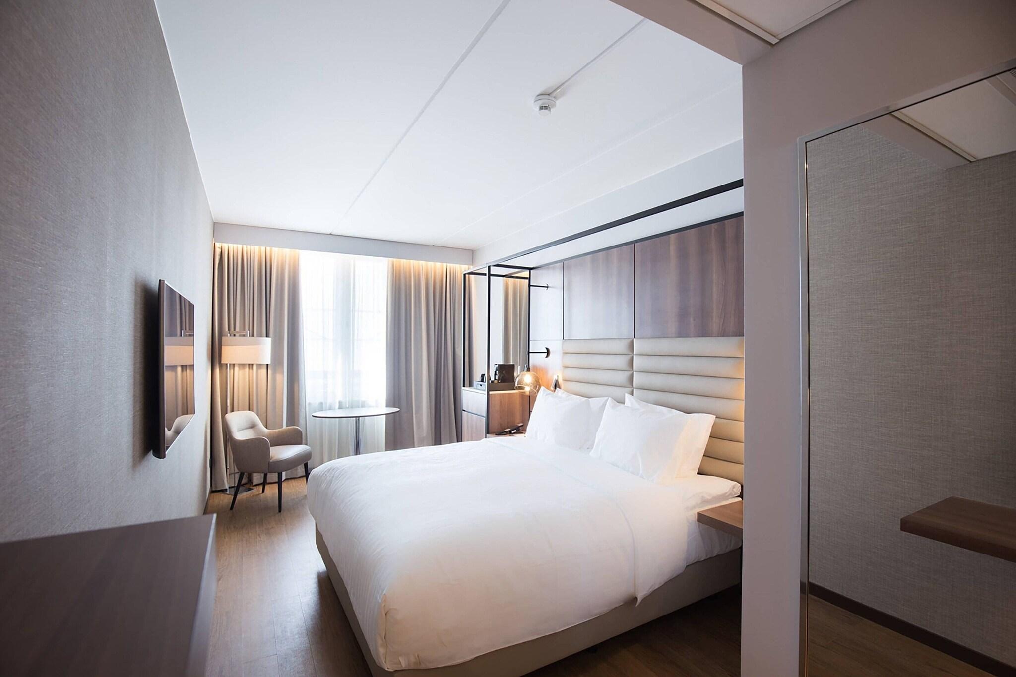 Double King Size Bed