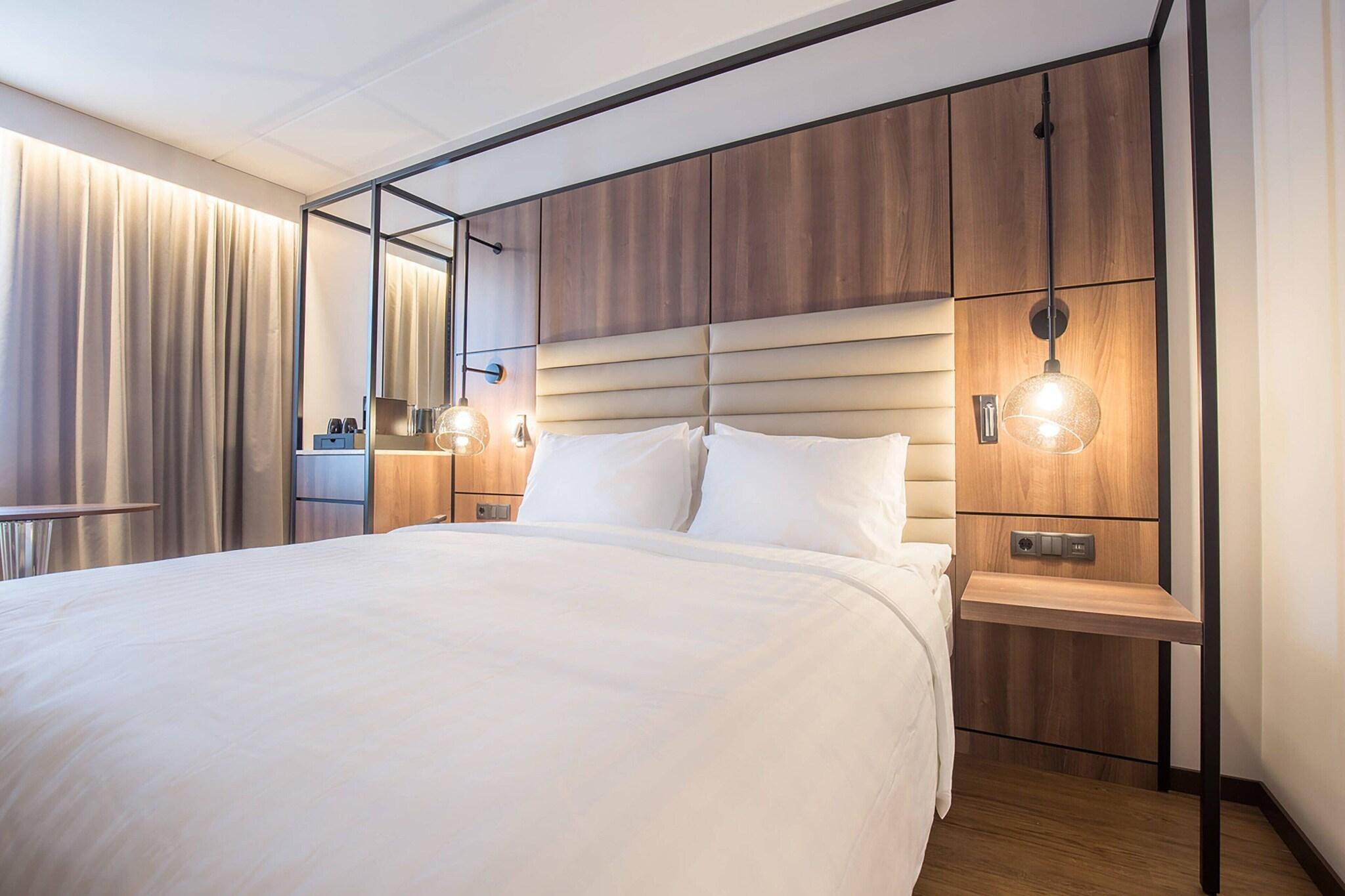 Double King Size Bed