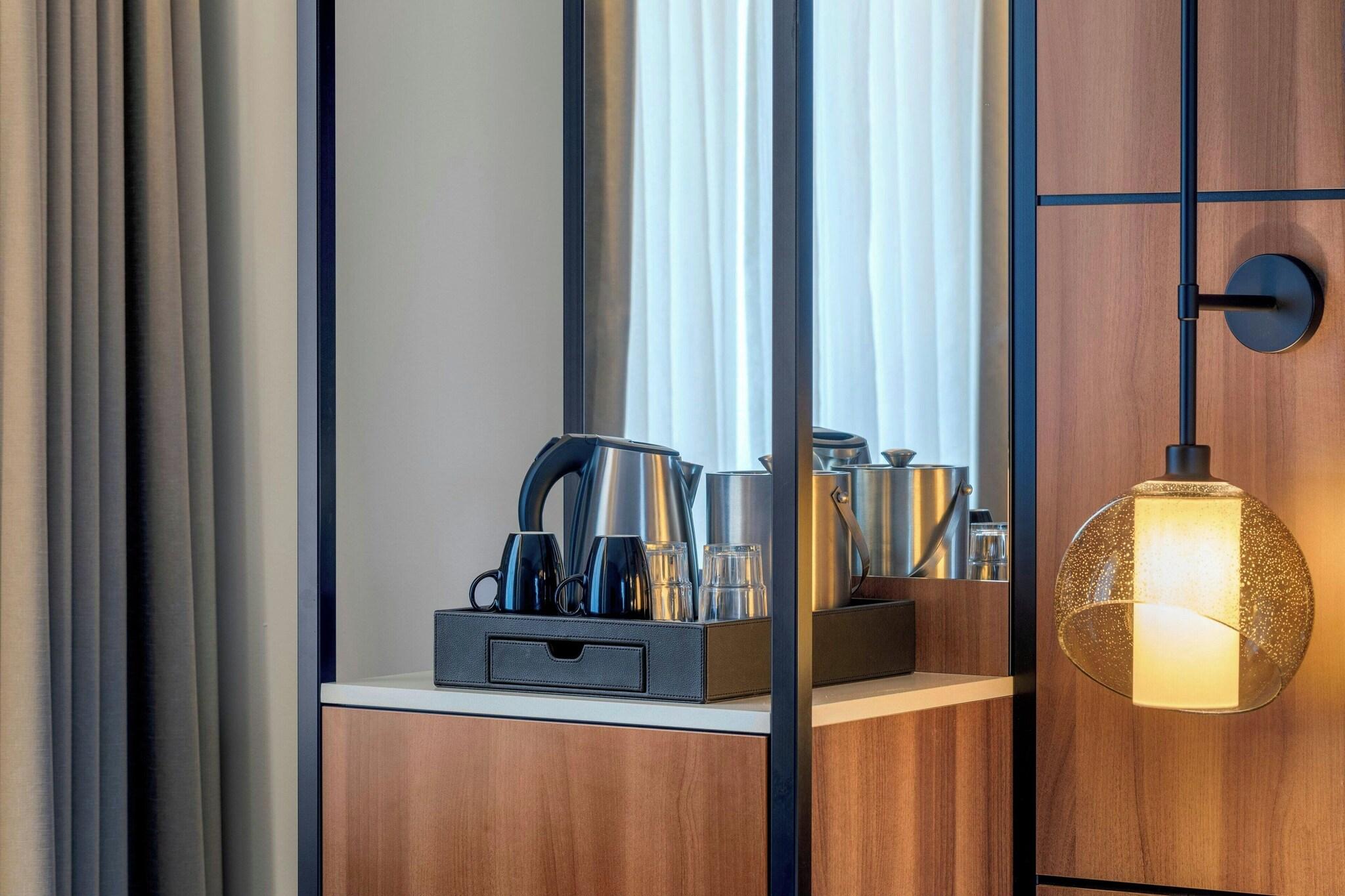 Double Queen Size Bed