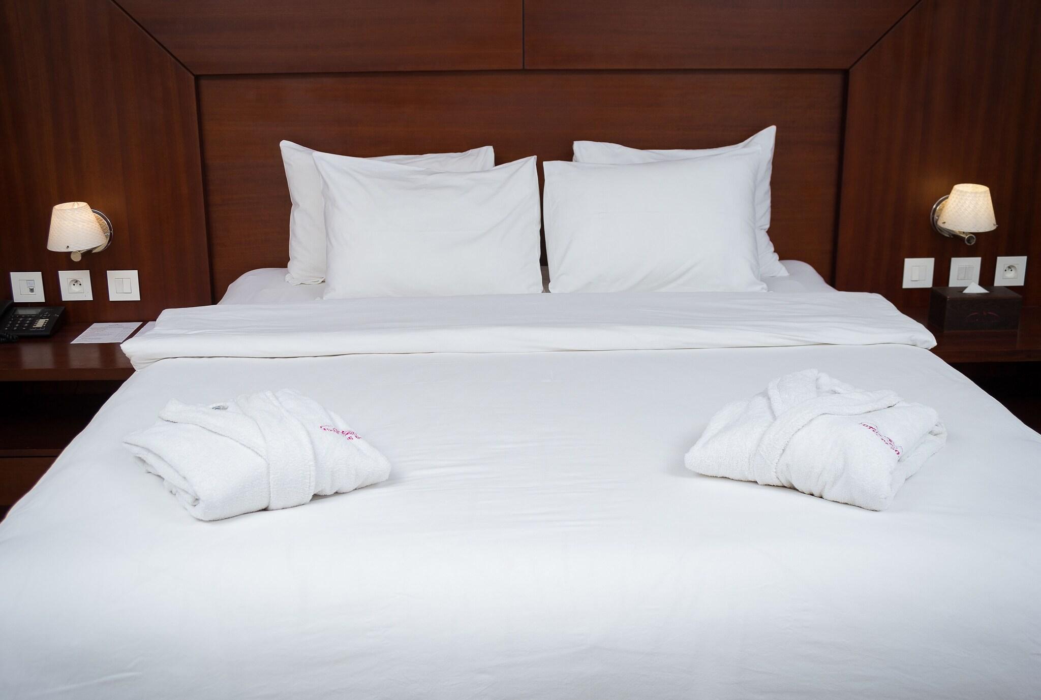 Suite Deluxe King Bed