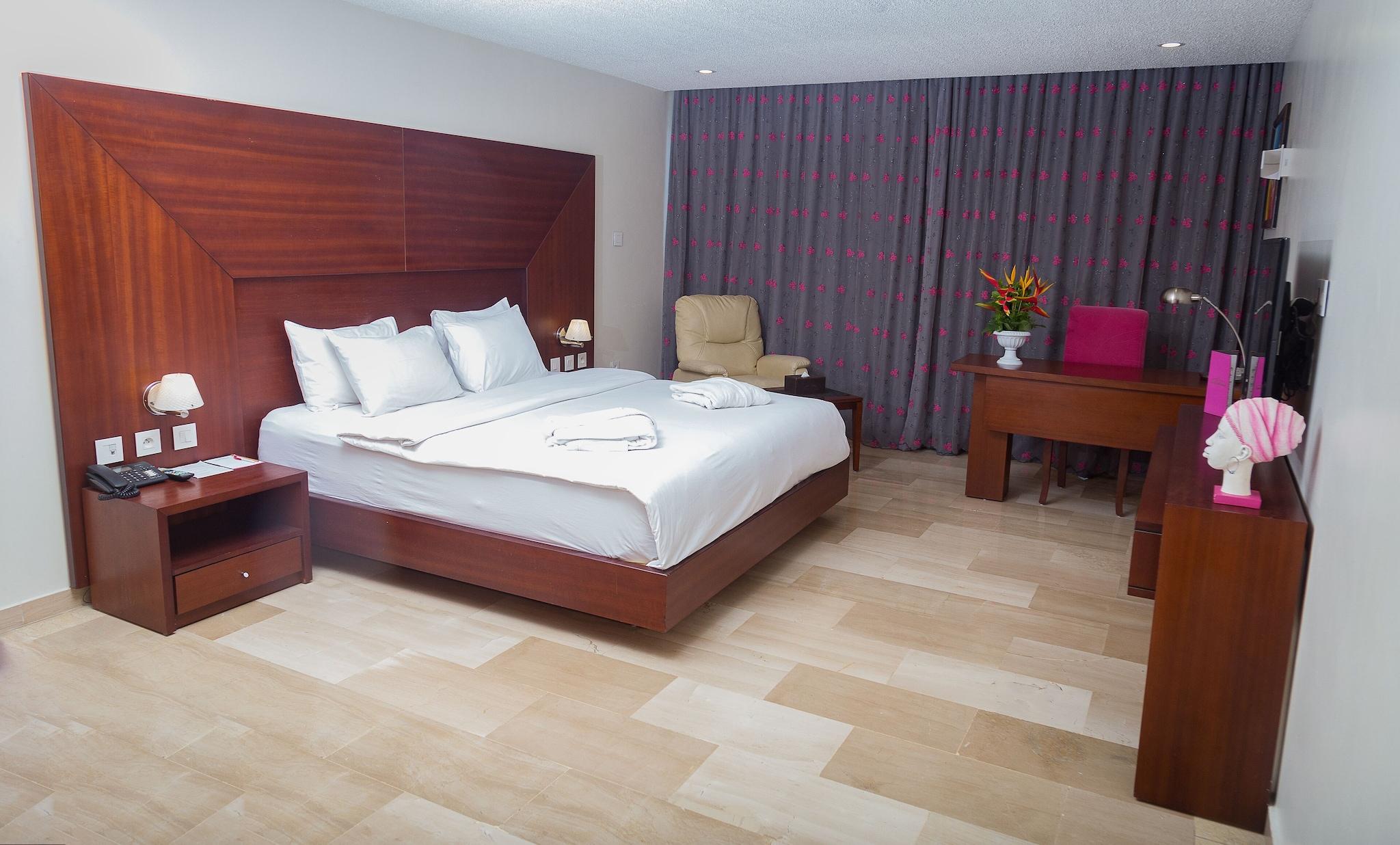 Suite Deluxe King Bed