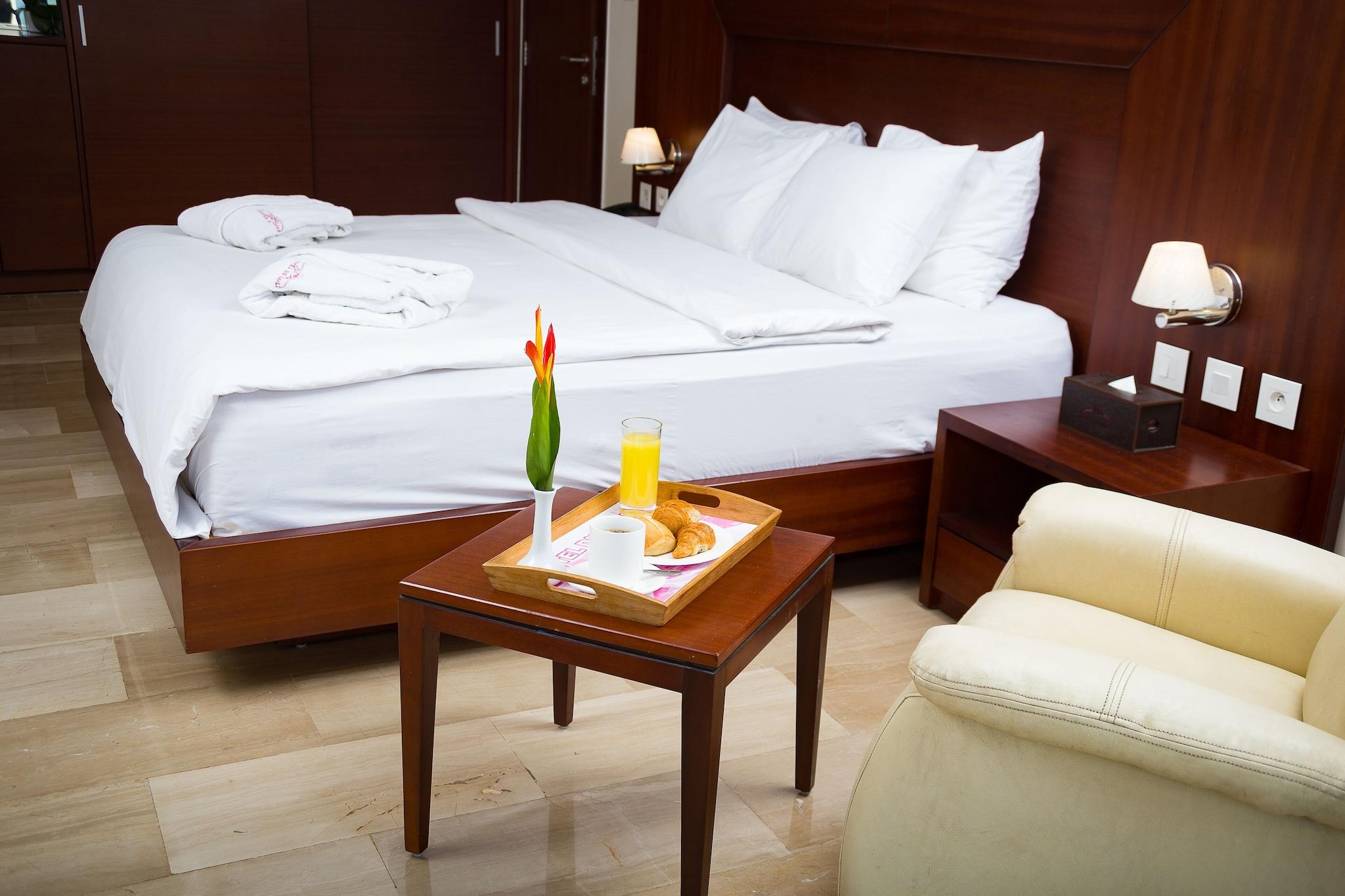 Suite Deluxe King Bed