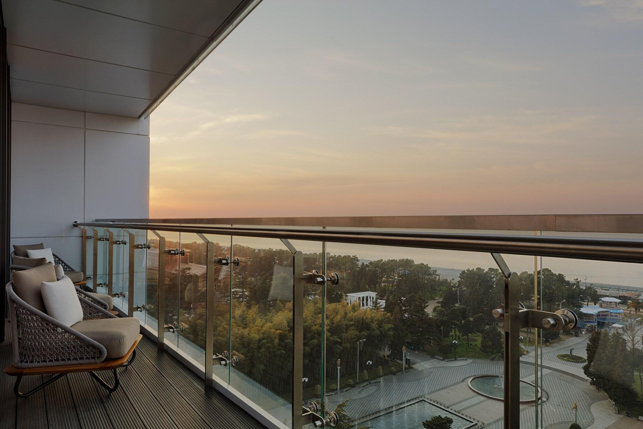 Junior Suite Sea View King Bed